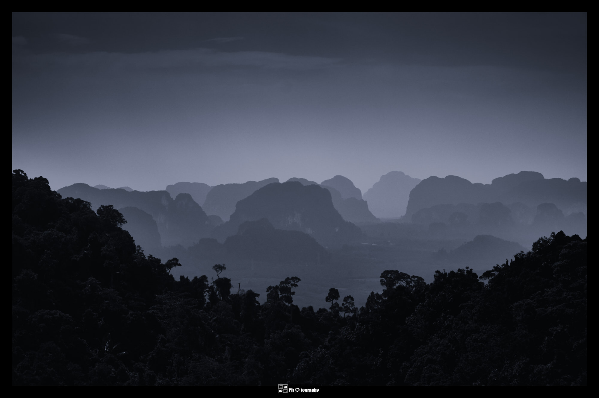 Nikon AF-S DX NIKKOR 18-200mm f/3.5-5.6G ED VR sample photo. View from tiger cave temple photography