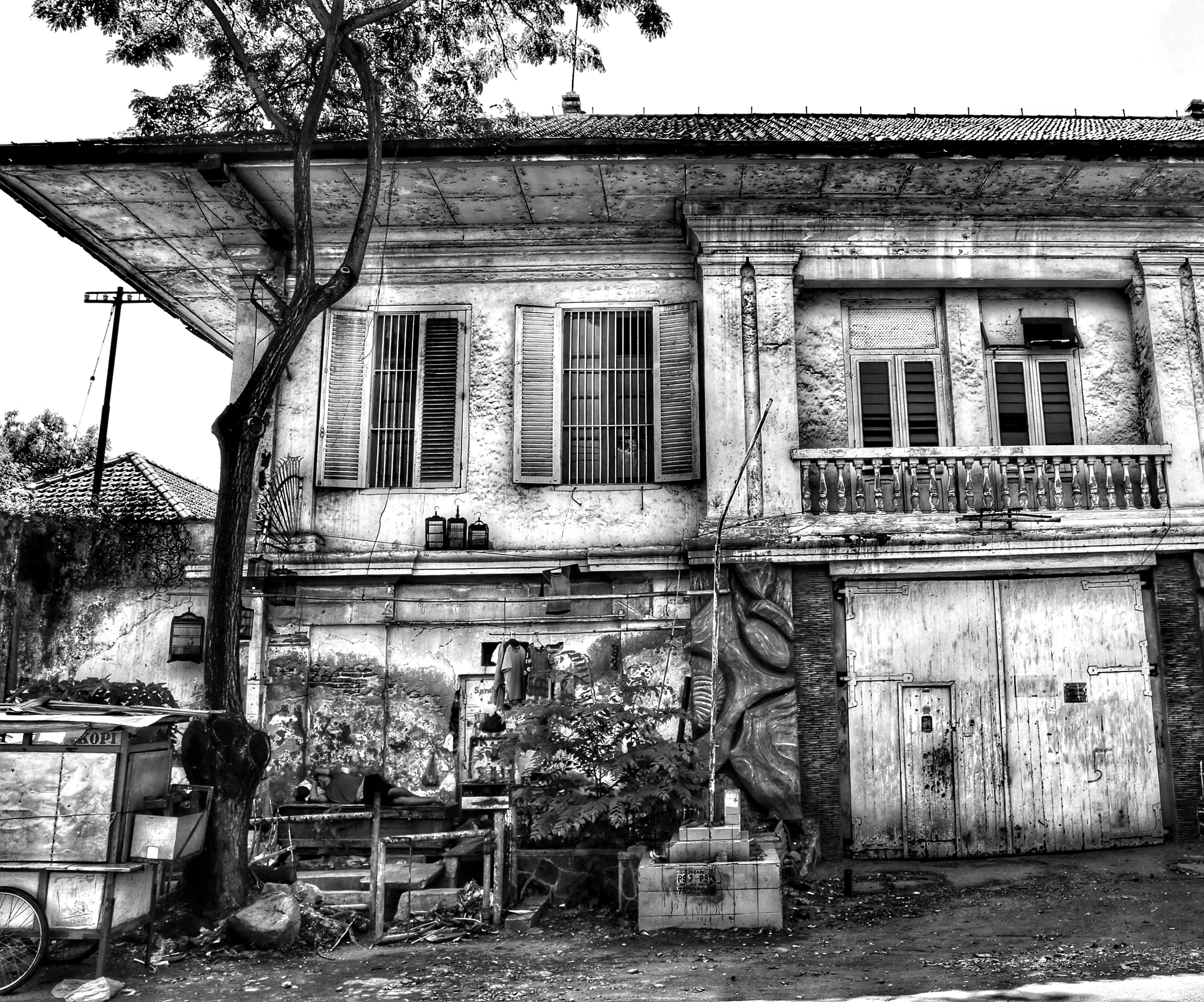 Canon EF 24-70mm F2.8L II USM sample photo. Old grand house photography
