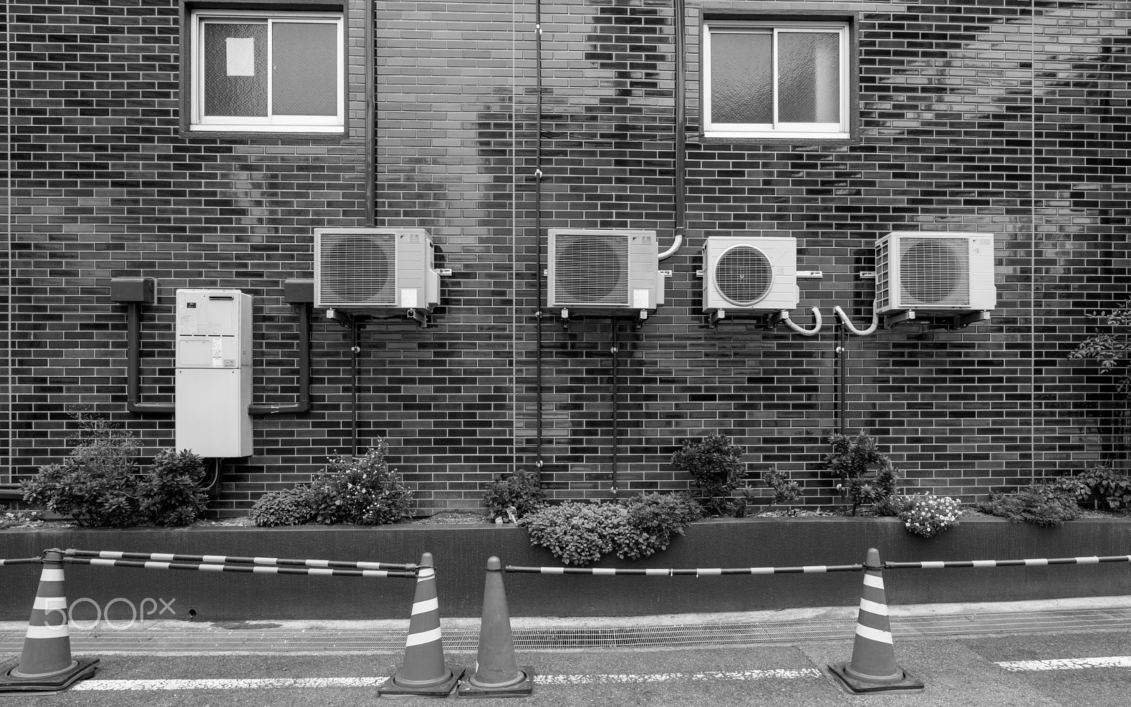 Canon EF-M 11-22mm F4-5.6 IS STM sample photo. Otsunaka retro modern street photography