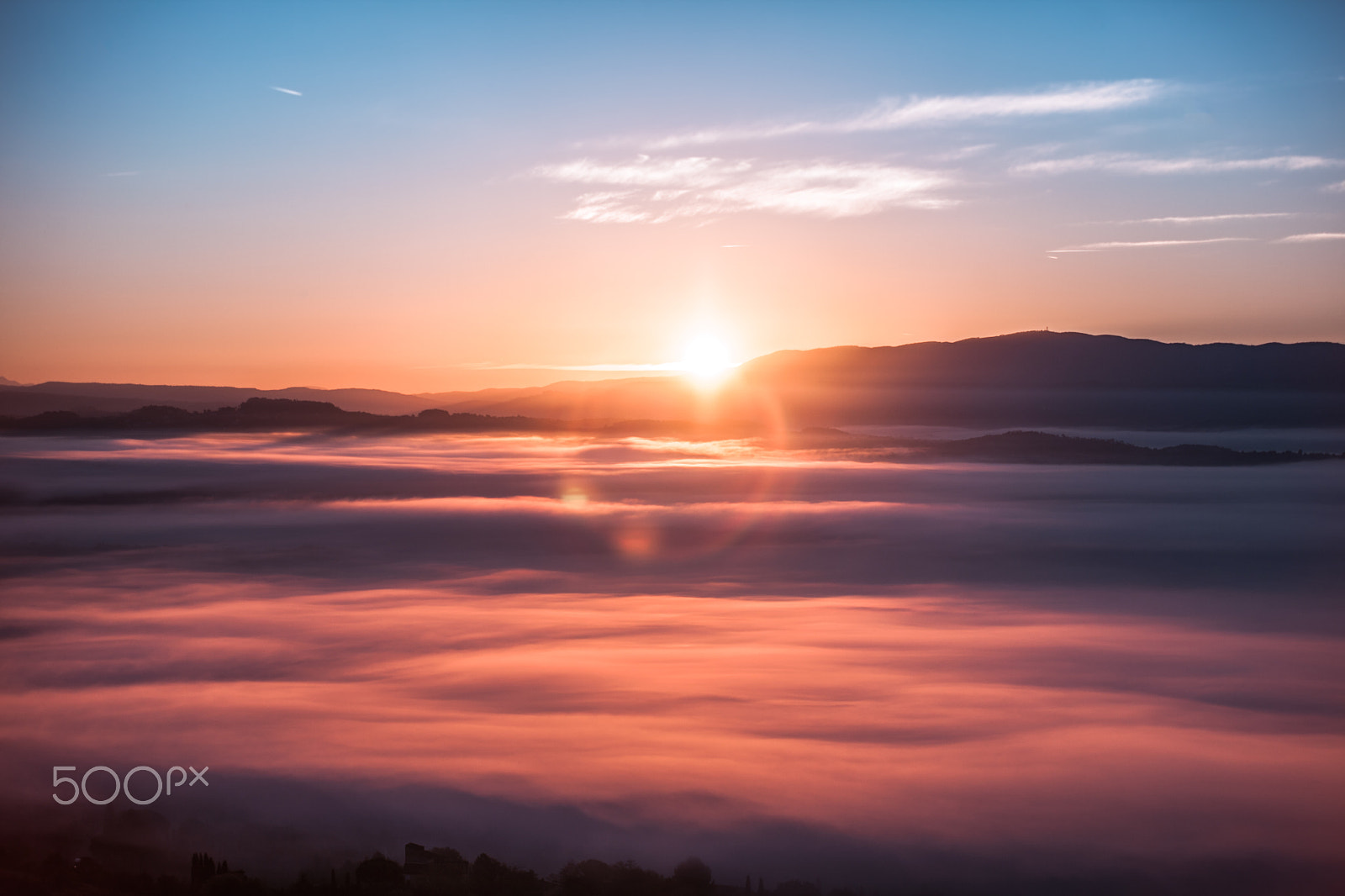Sigma 70-200mm F2.8 EX DG OS HSM sample photo. Sunrise on the sea of clouds photography
