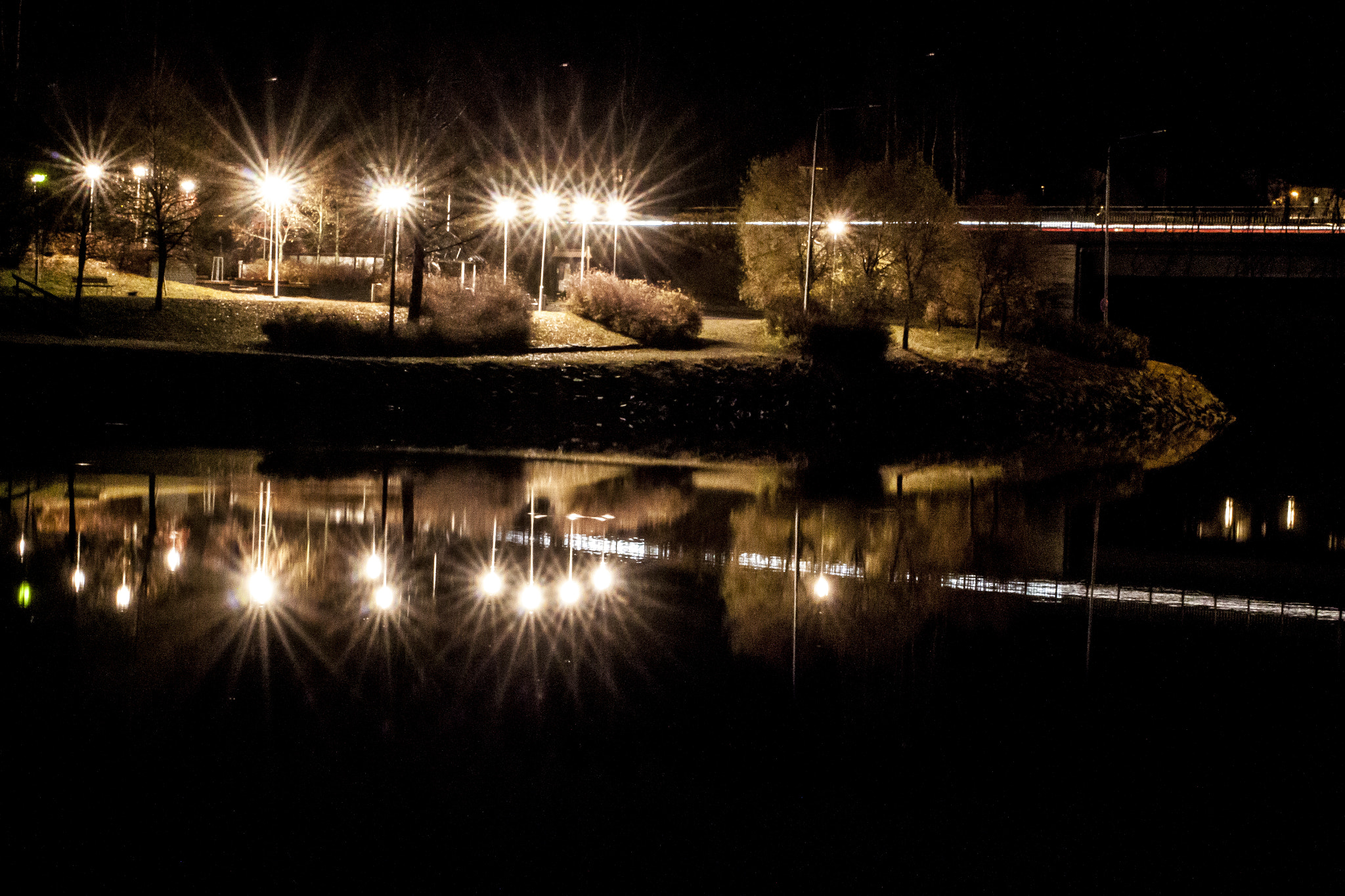 Canon EOS 500D (EOS Rebel T1i / EOS Kiss X3) sample photo. Ligths photography