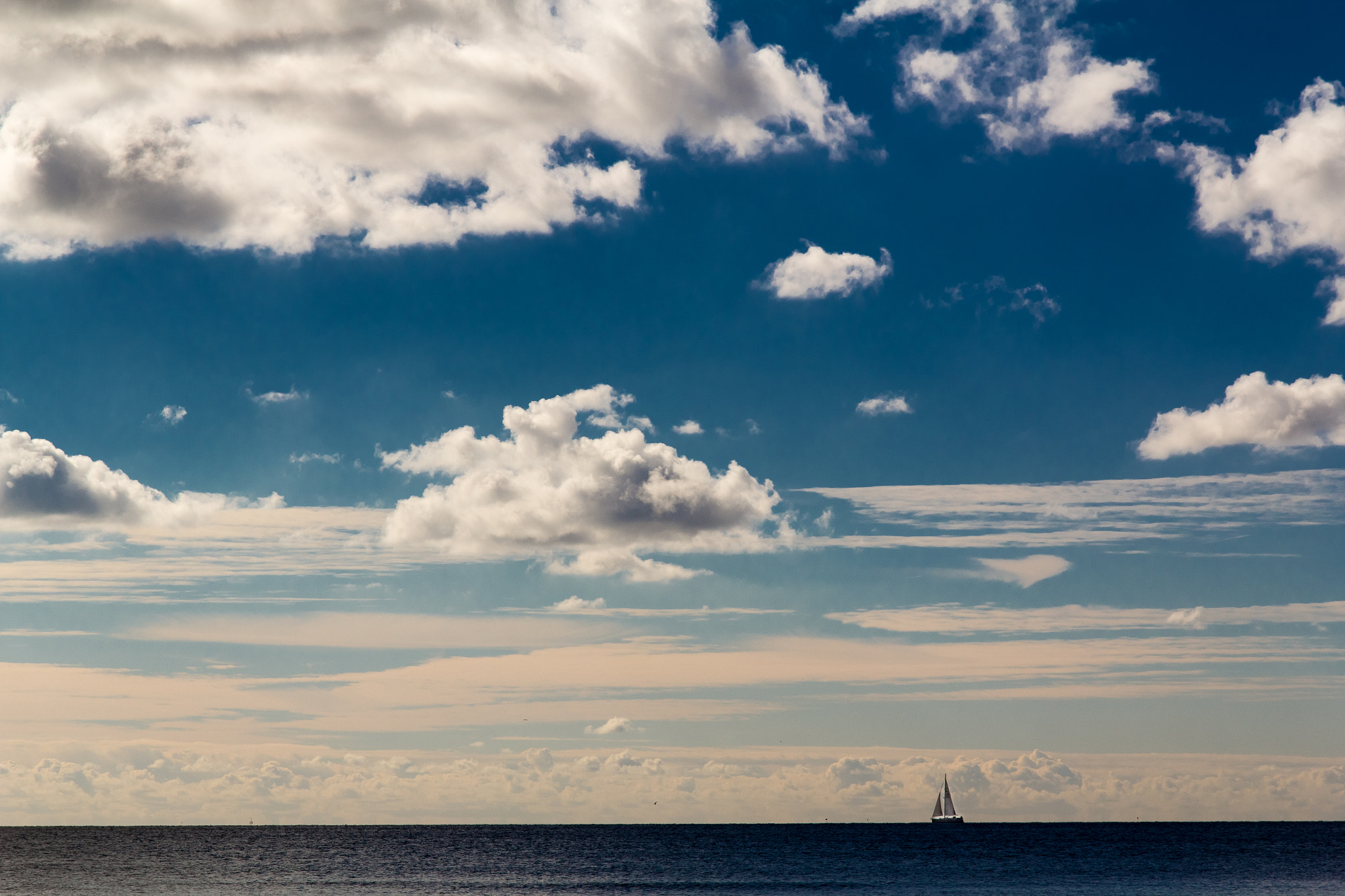 Sigma 17-70mm F2.8-4 DC Macro OS HSM sample photo. A little boat photography