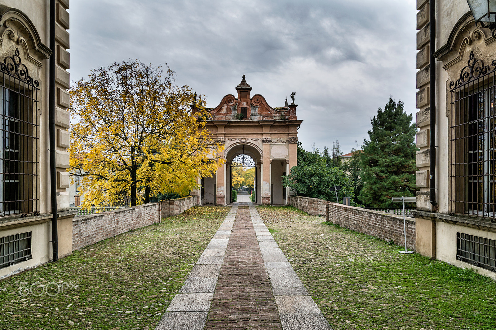 Sigma 17-70mm F2.8-4.5 DC Macro Asp. IF sample photo. Villa pallavicino photography
