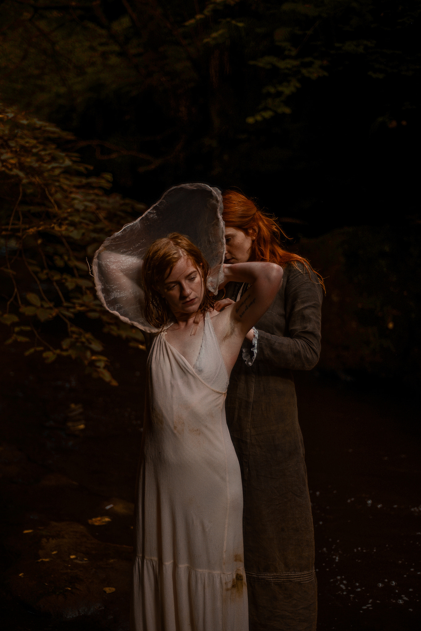 Nikon D610 + AF Nikkor 50mm f/1.8 sample photo. Sisterhood photography