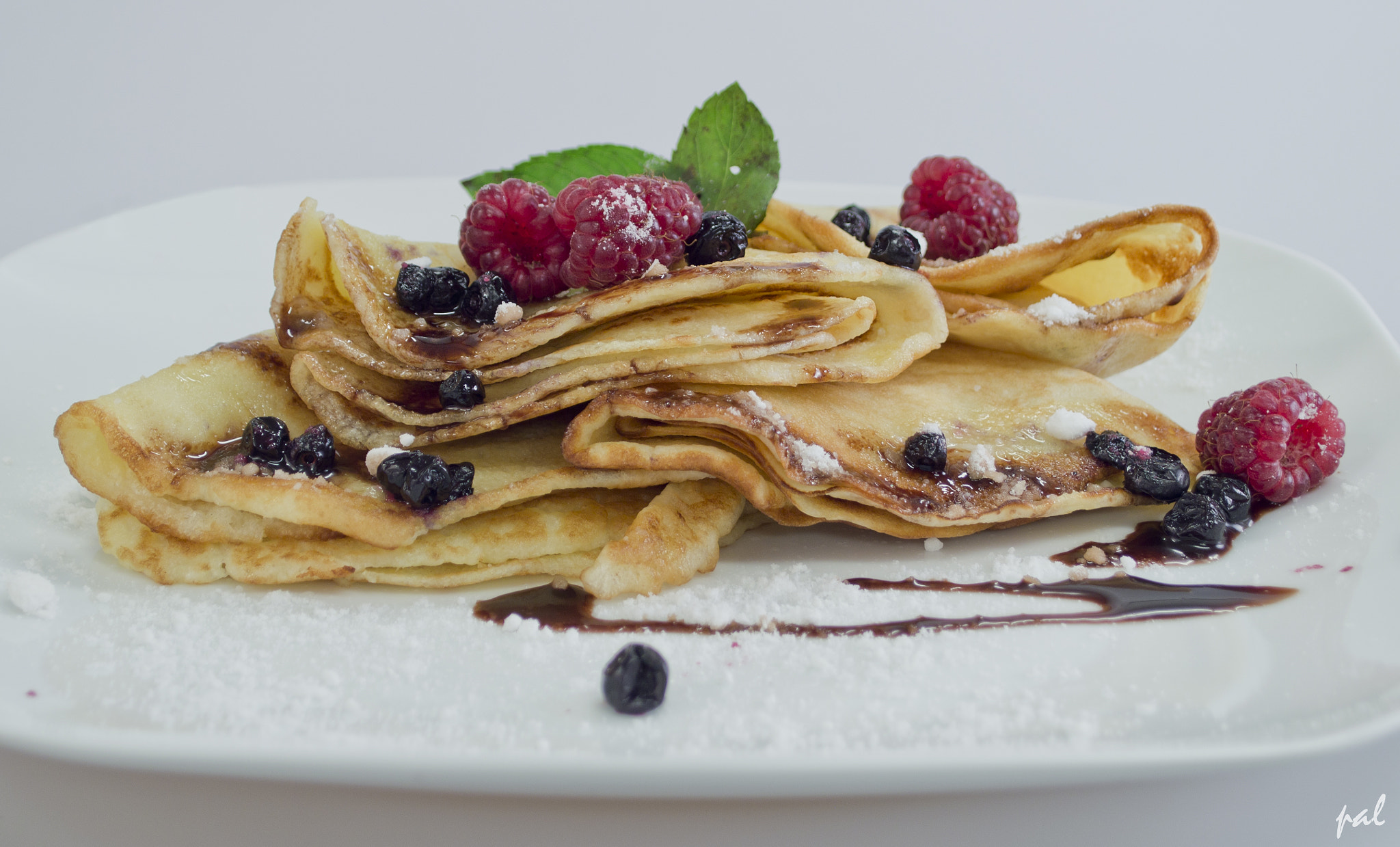 Nikon D3200 + Nikon AF-S Nikkor 300mm F4D ED-IF sample photo. Pancakes photography