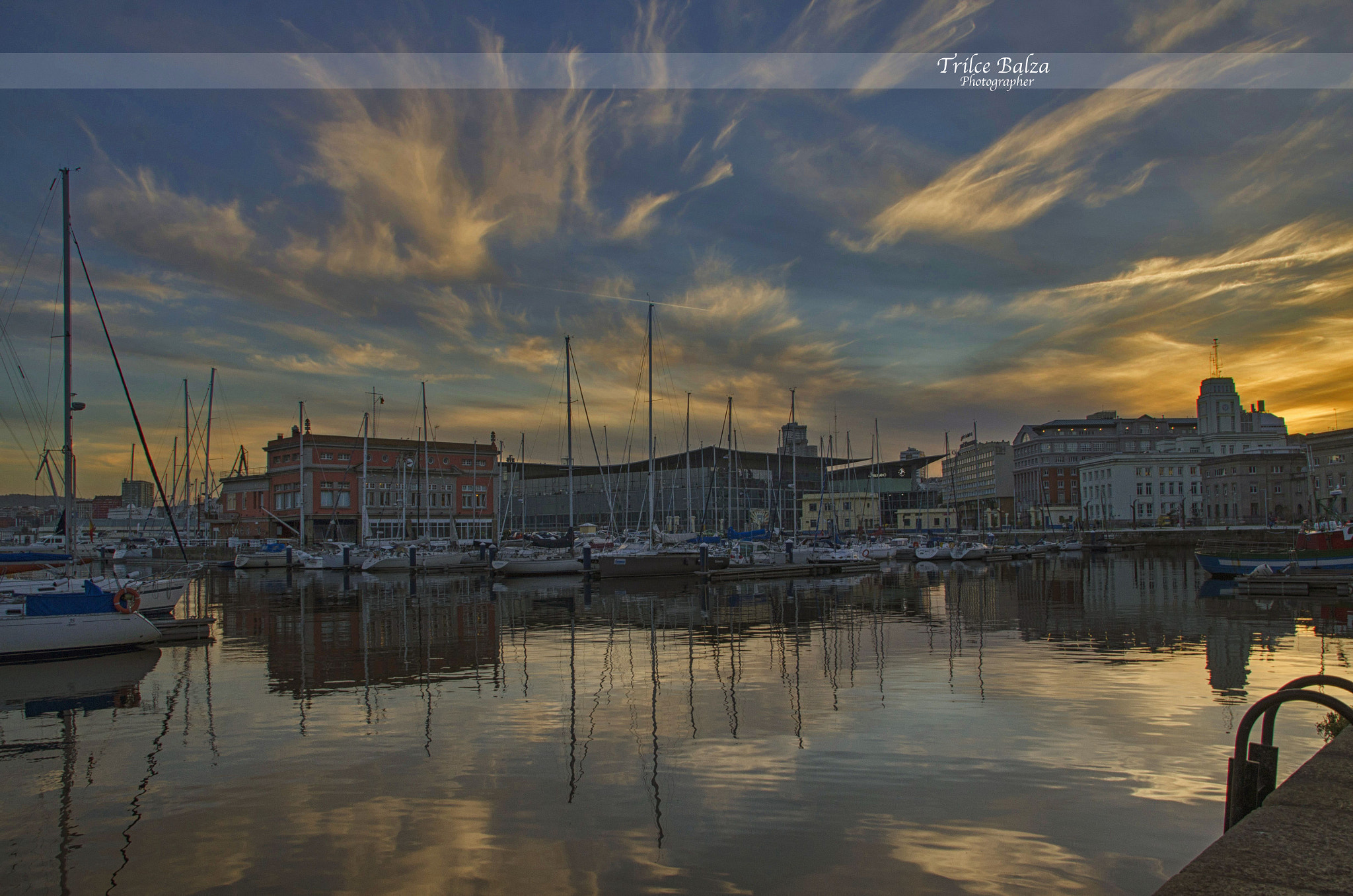 Sigma 18-200mm F3.5-6.3 DC OS HSM sample photo. Puesta en el puerto de la coruña. photography