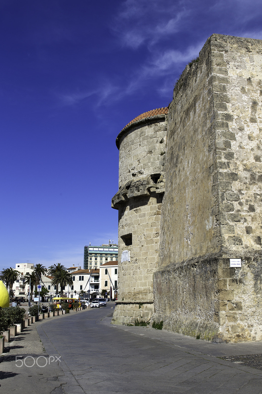 Canon EOS 6D + EF28-70mm f/2.8L USM sample photo. Altstadt von alghero photography
