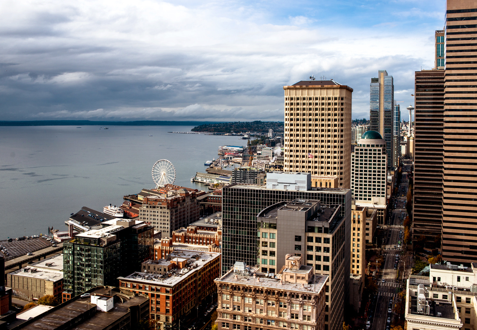 Nikon D800 + Nikon AF Nikkor 35mm F2D sample photo. Seattle photography