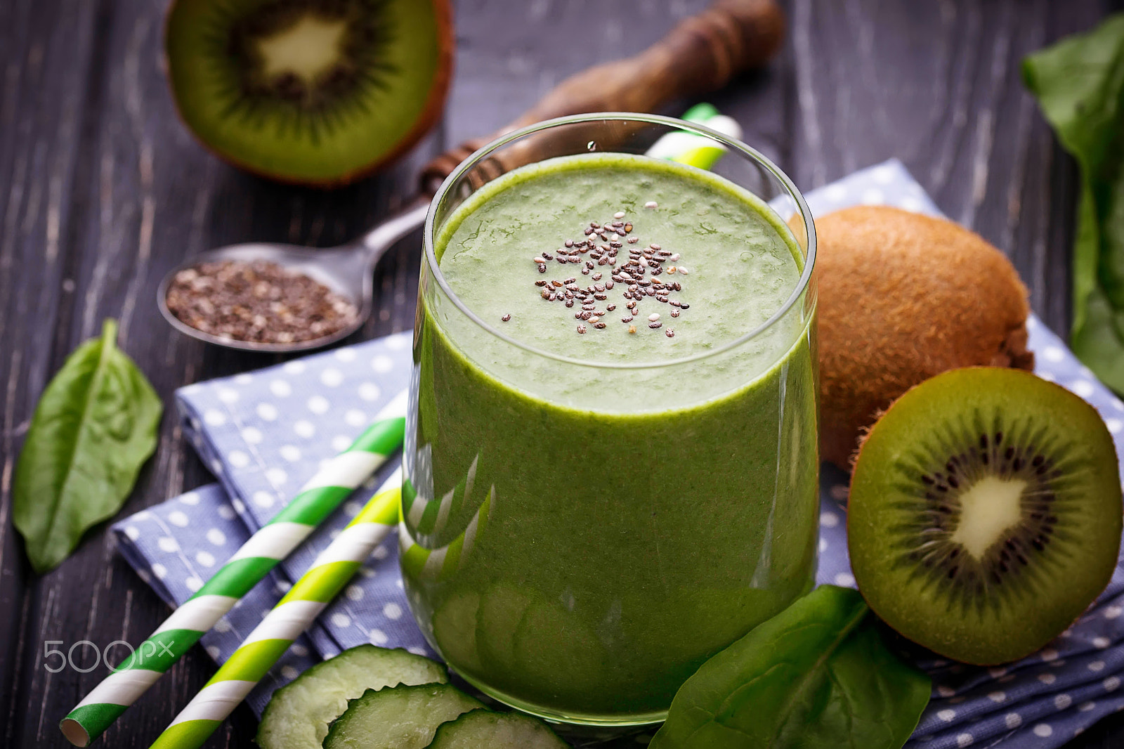 Sigma 105mm F2.8 EX DG OS HSM sample photo. Fresh spinach smoothie with kiwi and cucumber photography