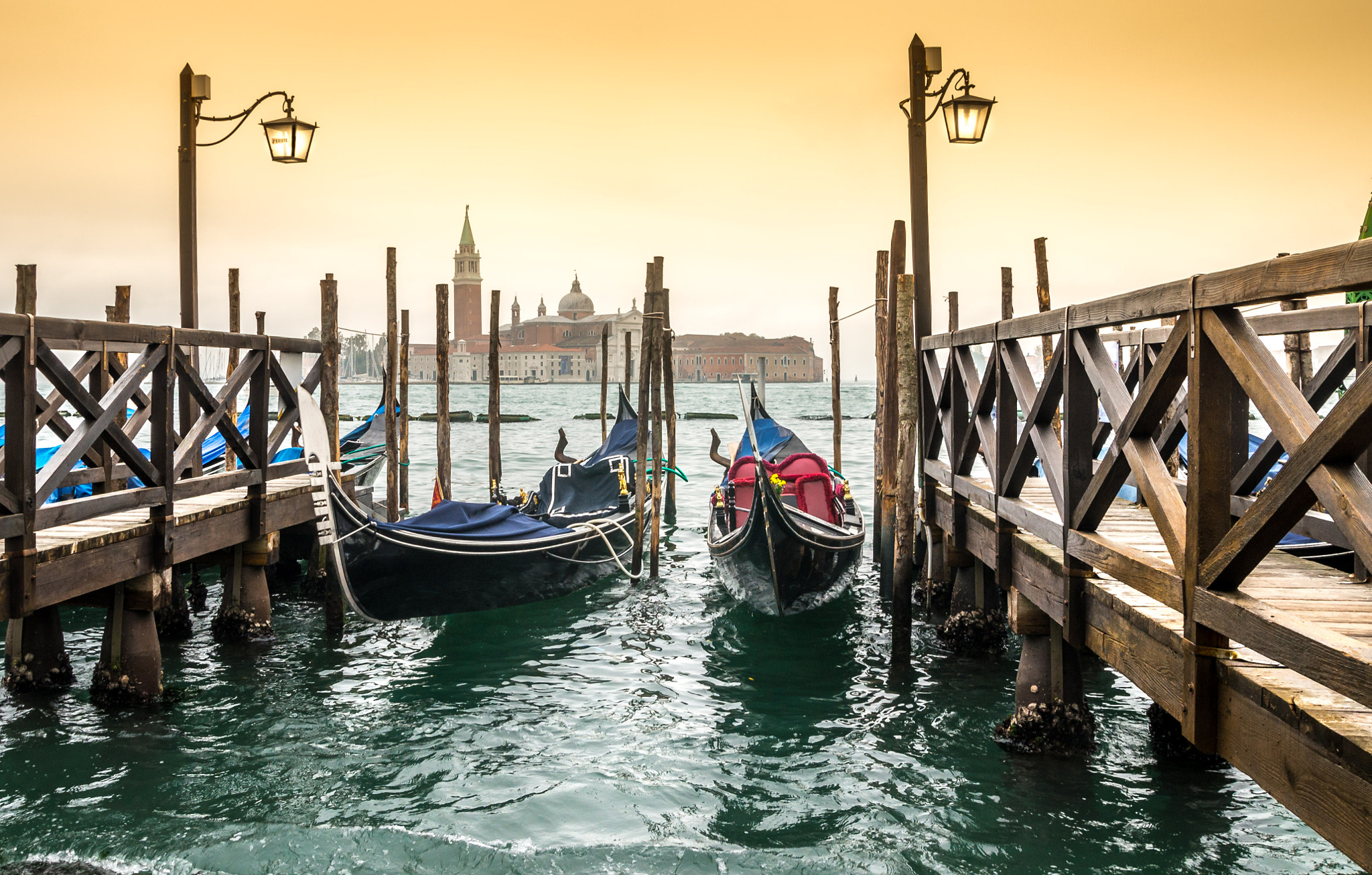 Pentax K-5 II sample photo. Venetian waterfront photography
