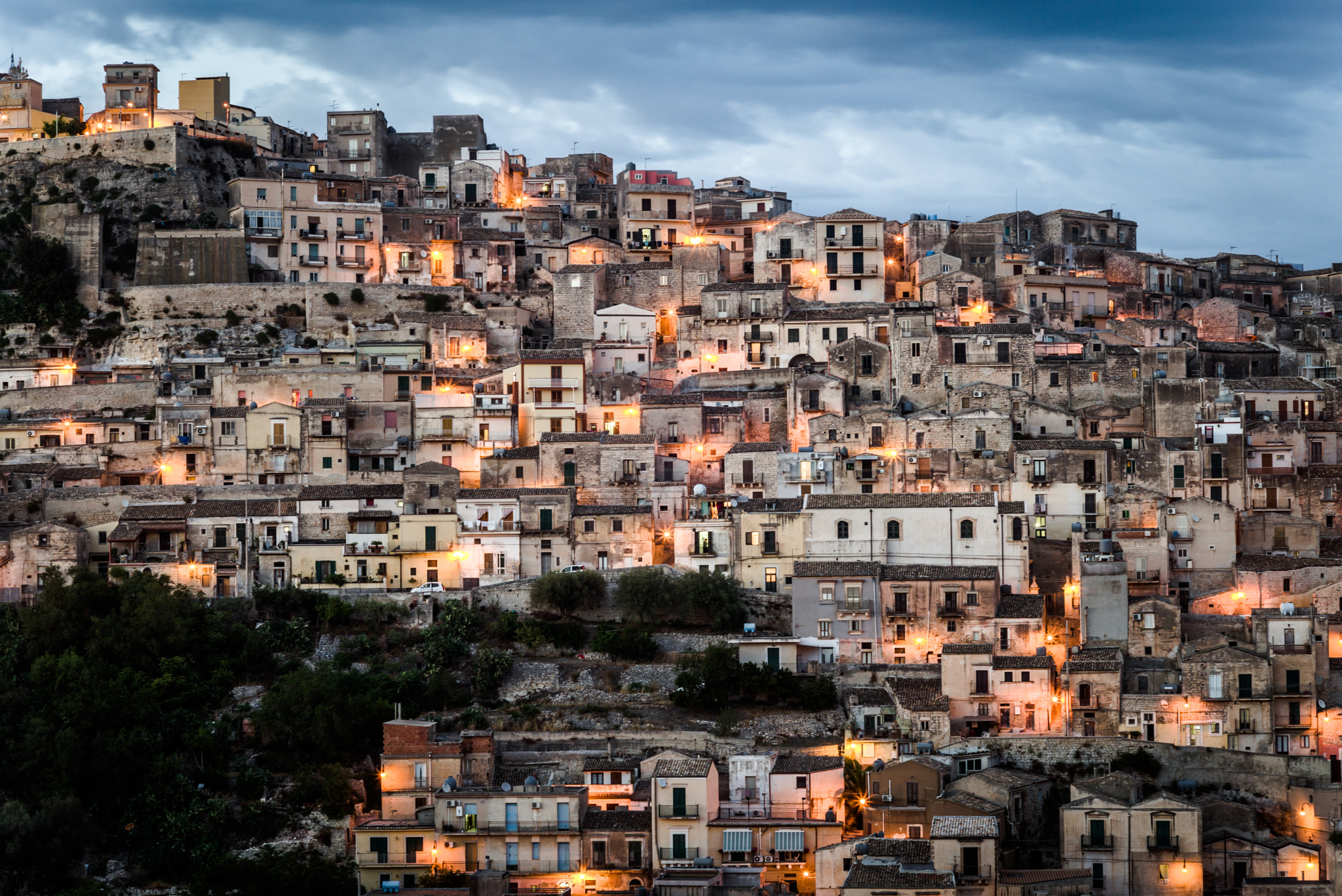 Tele-Elmarit 1:2.8/90 sample photo. The amazing village of modica, sicly photography