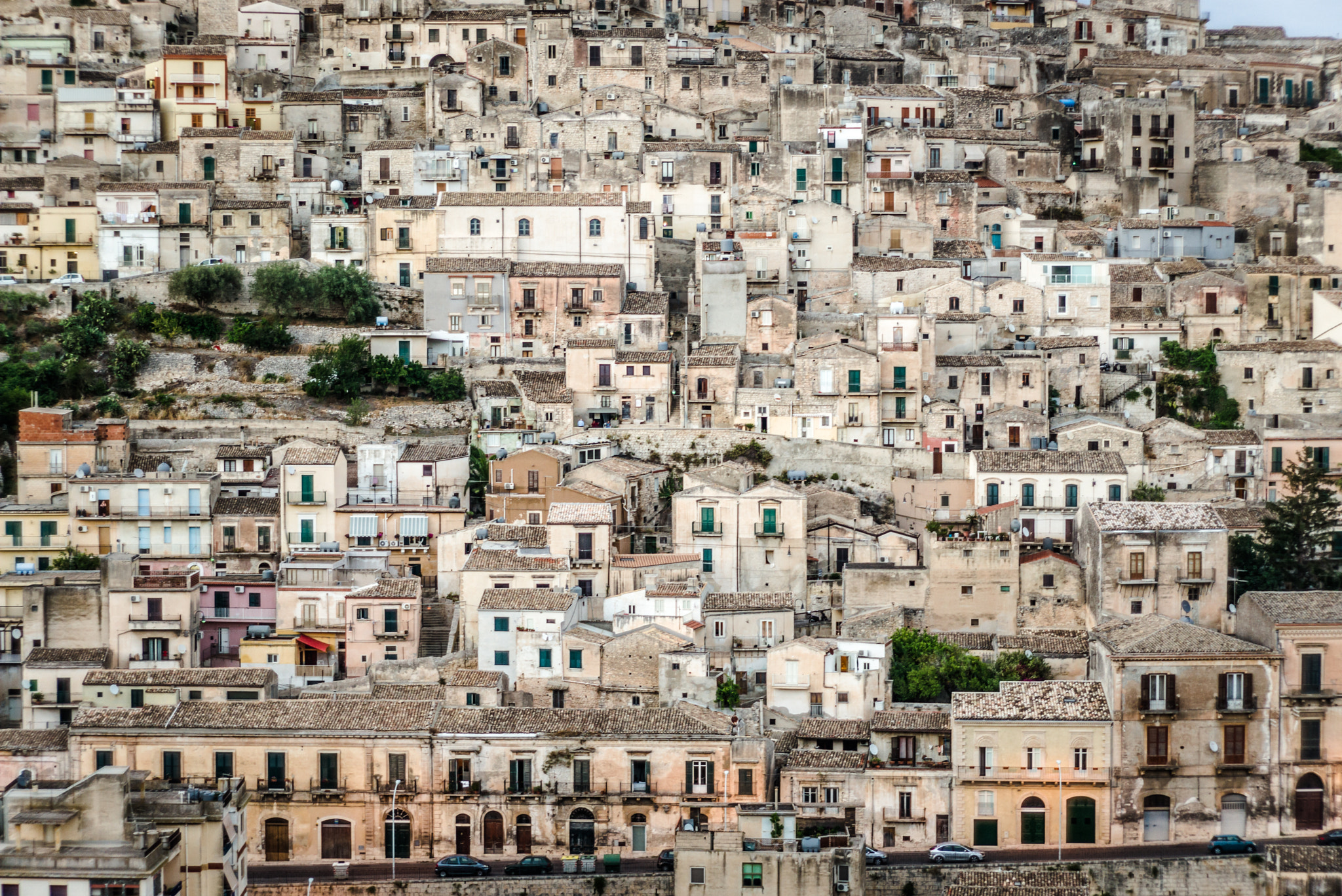 Tele-Elmarit 1:2.8/90 sample photo. The amazing village of modica, sicly photography