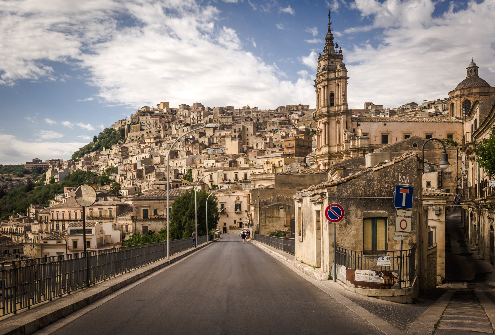 Summicron-M 1:2/35 ASPH. sample photo. The amazing village of modica in sicly photography