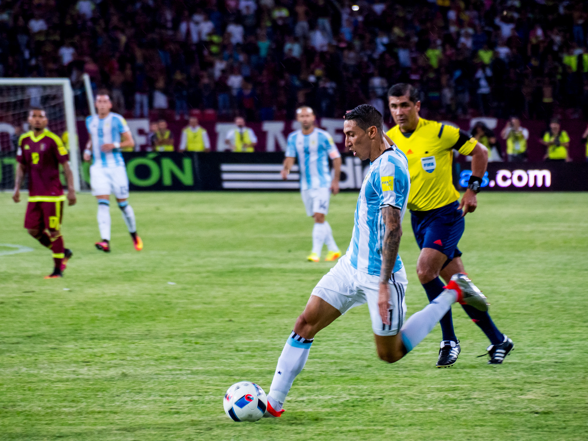 Olympus Zuiko Digital ED 40-150mm F4.0-5.6 sample photo. Venezuela vs argentina - 06/09/2016 photography