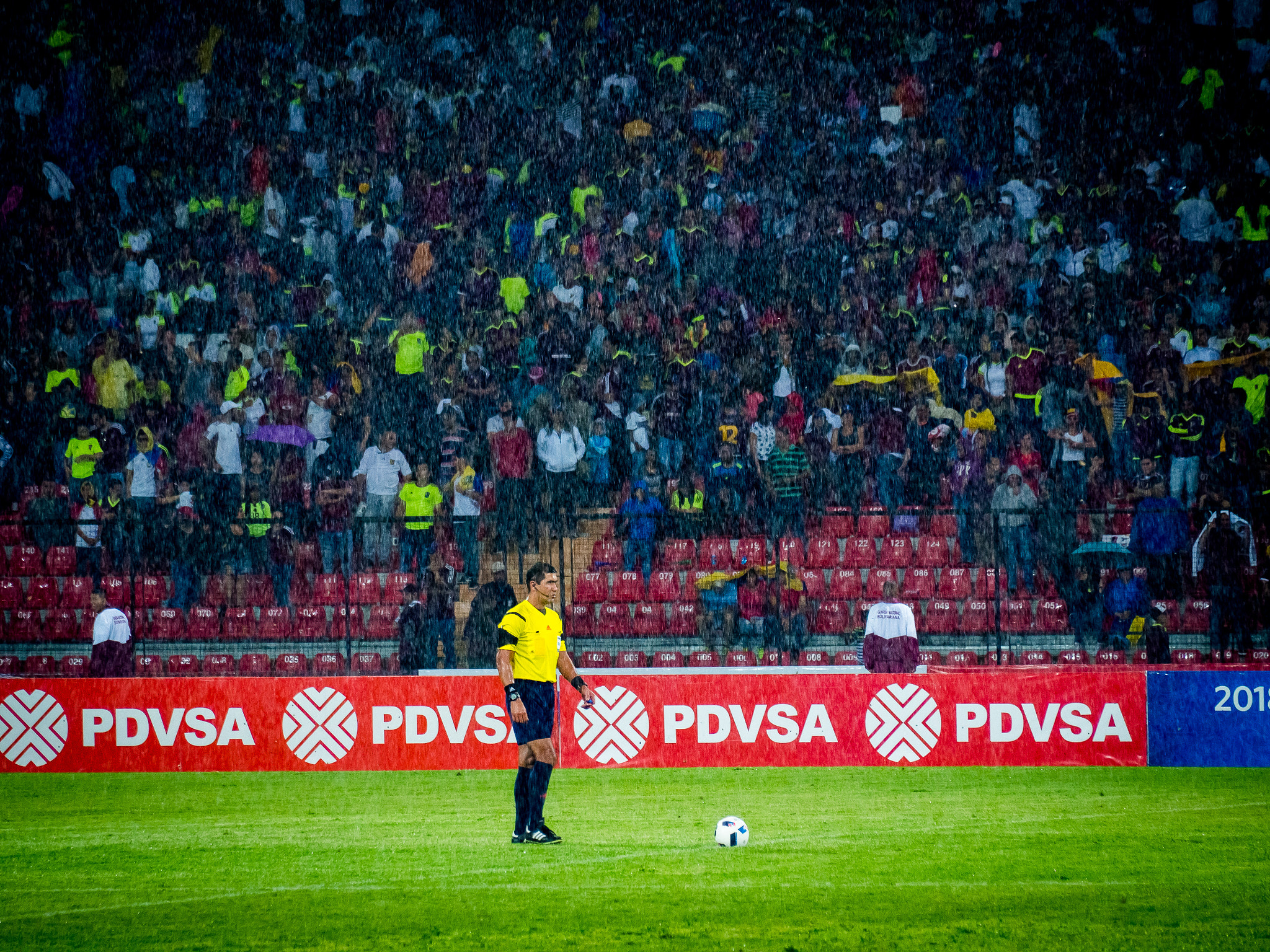 Olympus Zuiko Digital ED 40-150mm F4.0-5.6 sample photo. Venezuela vs argentina - 06/09/2016 photography