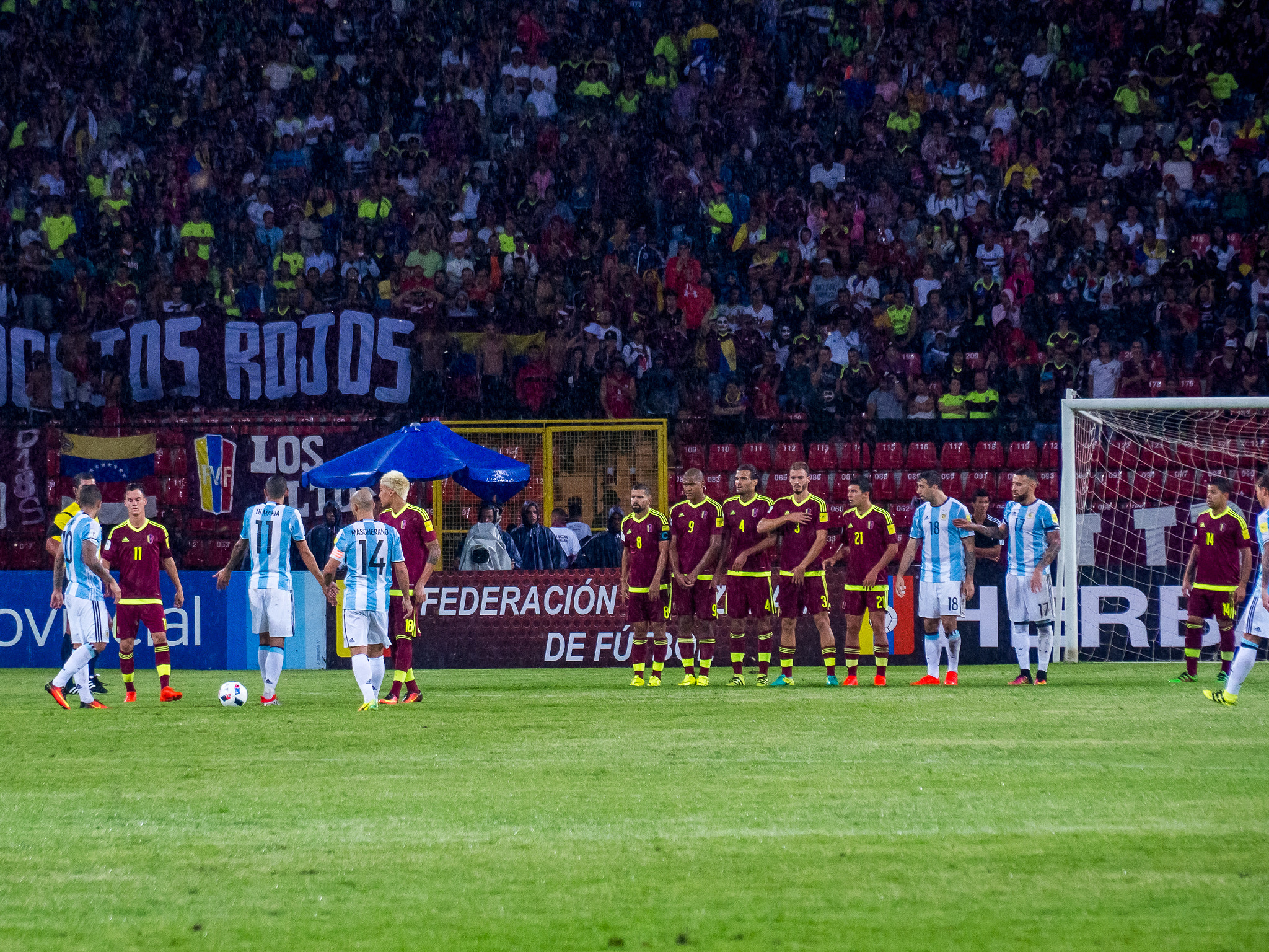 Olympus Zuiko Digital ED 40-150mm F4.0-5.6 sample photo. Venezuela vs argentina - 06/09/2016 photography
