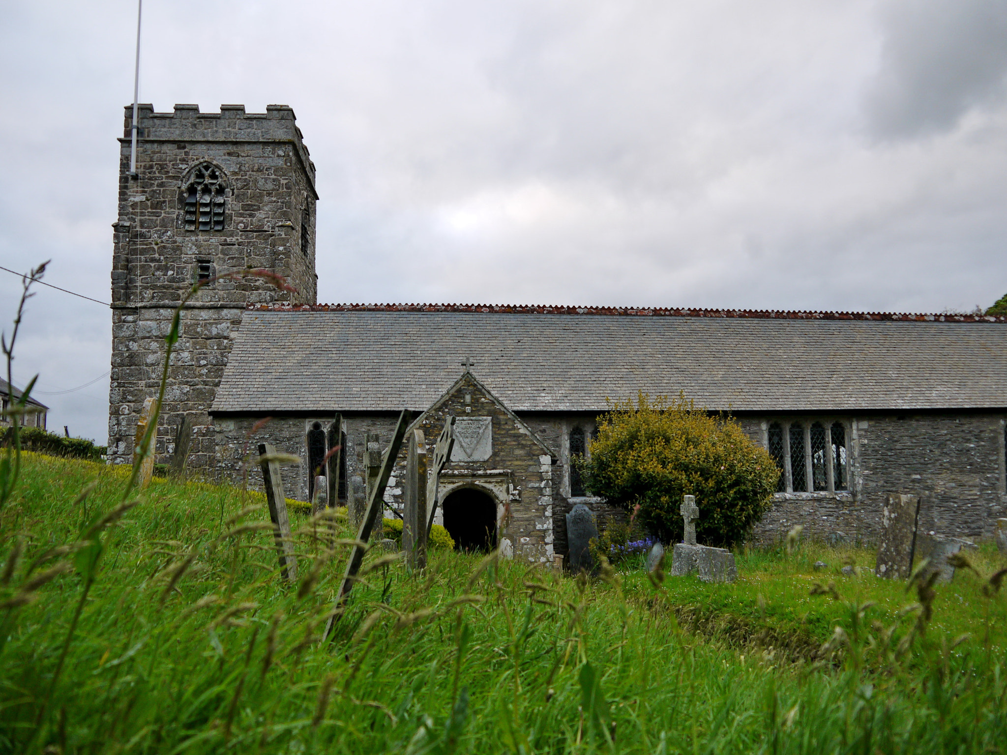Panasonic Lumix DMC-GF3 + IO 14-42mm F3.5-5.6 sample photo. Cornwall churches, uk photography