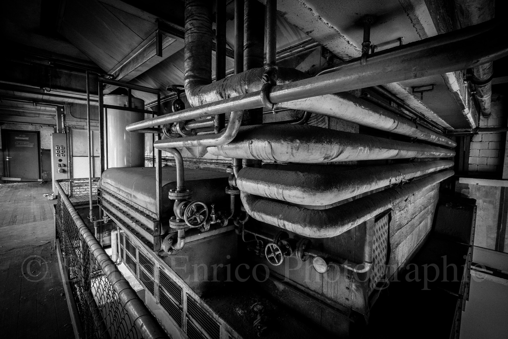Sony a99 II + Sony Vario-Sonnar T* 16-35mm F2.8 ZA SSM sample photo. Danger on the pipes photography