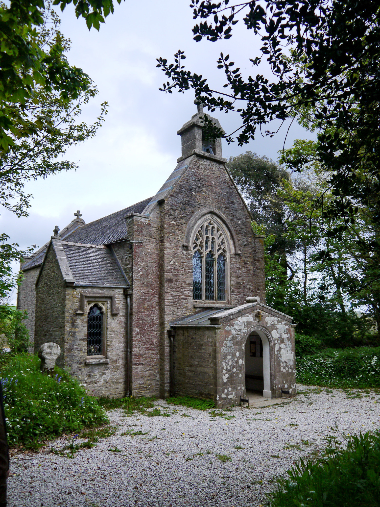 Panasonic Lumix DMC-GF3 + IO 14-42mm F3.5-5.6 sample photo. Cornwall churches, uk photography