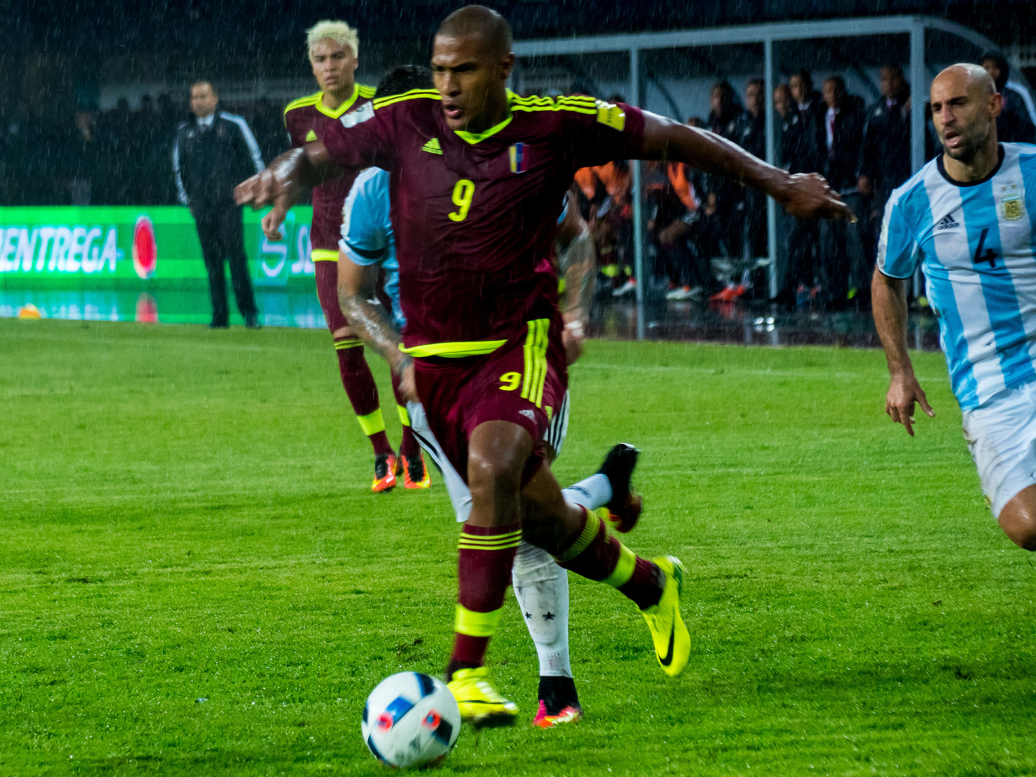 Olympus Zuiko Digital ED 40-150mm F4.0-5.6 sample photo. Venezuela vs argentina - 06/09/2016 photography