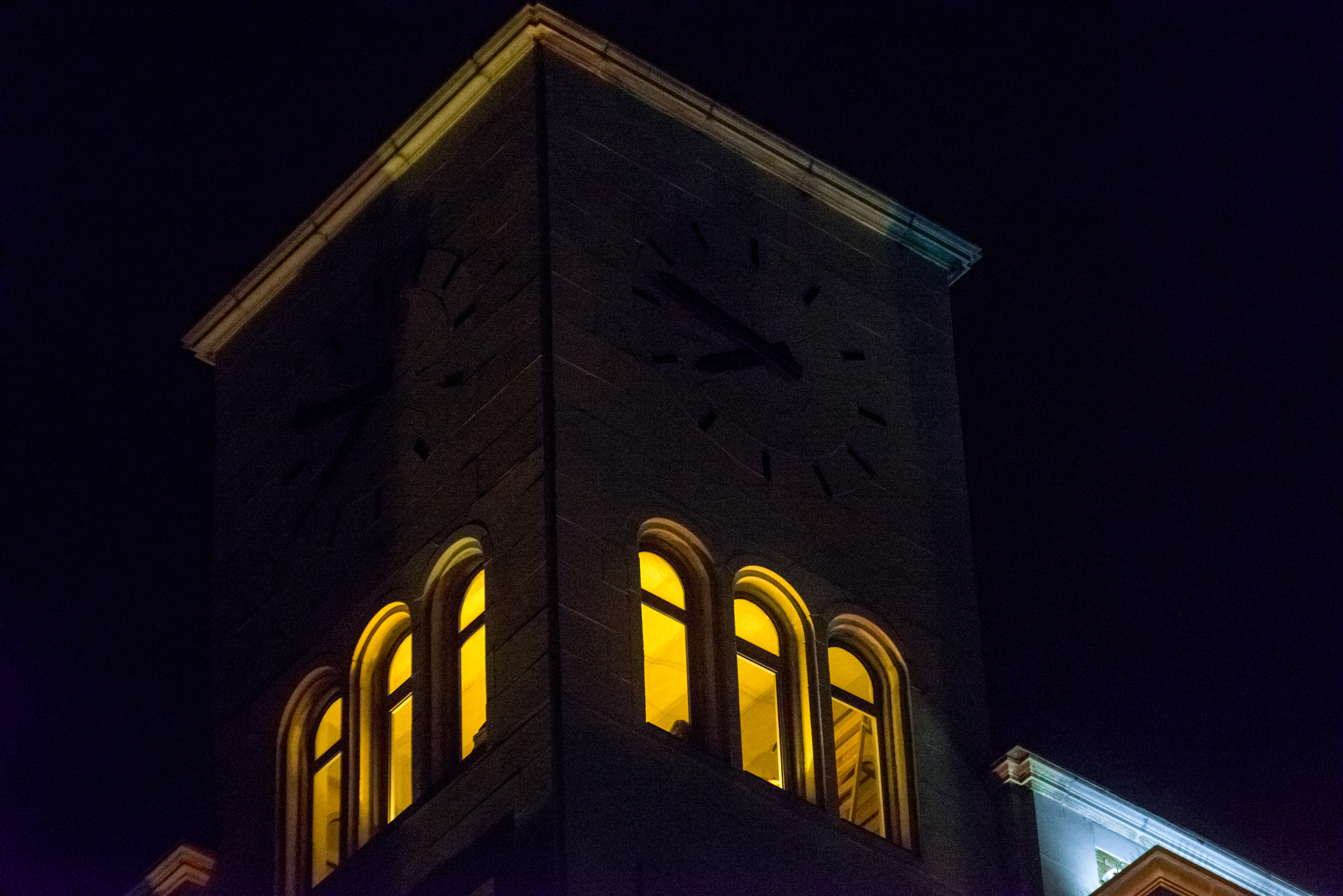 Tamron 18-270mm F3.5-6.3 Di II PZD sample photo. The clock tower. photography
