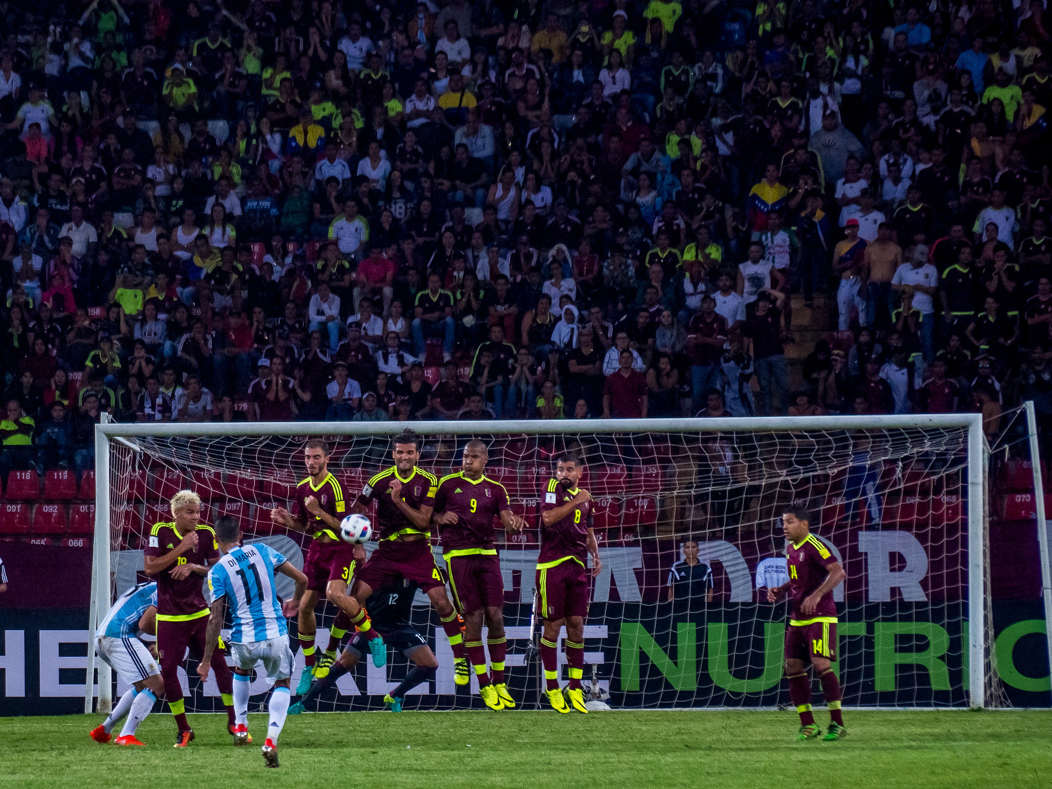 Olympus Zuiko Digital ED 40-150mm F4.0-5.6 sample photo. Venezuela vs argentina - 06/09/2016 photography