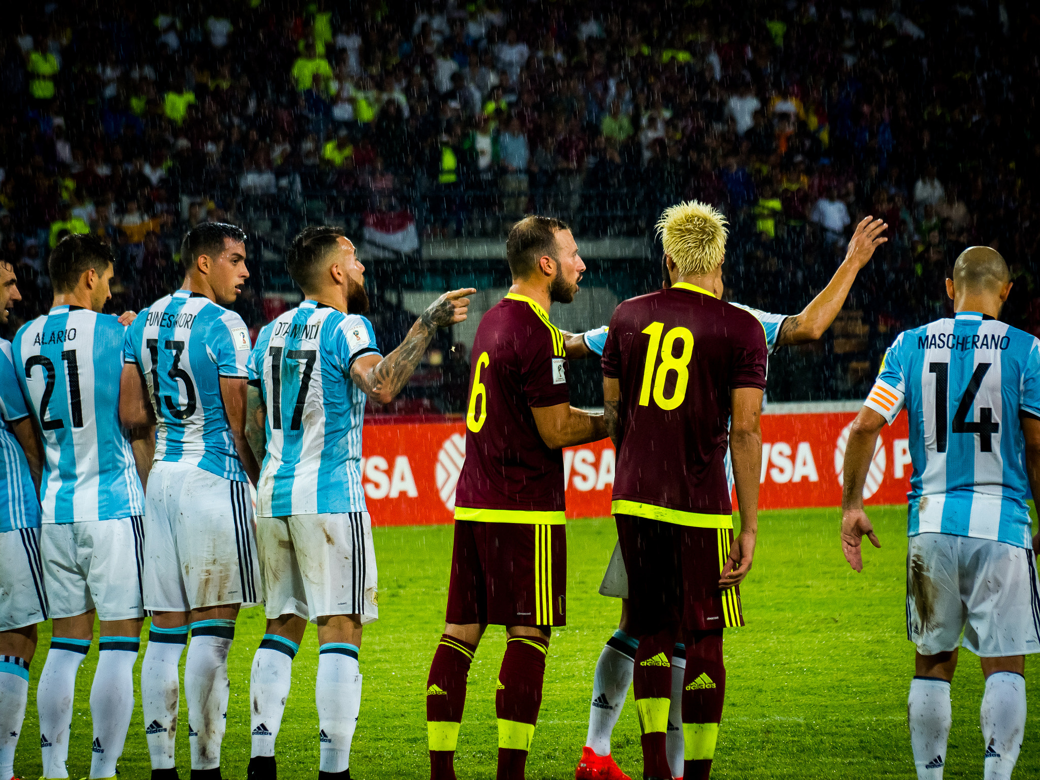 Olympus Zuiko Digital ED 40-150mm F4.0-5.6 sample photo. Venezuela vs argentina - 06/09/2016 photography