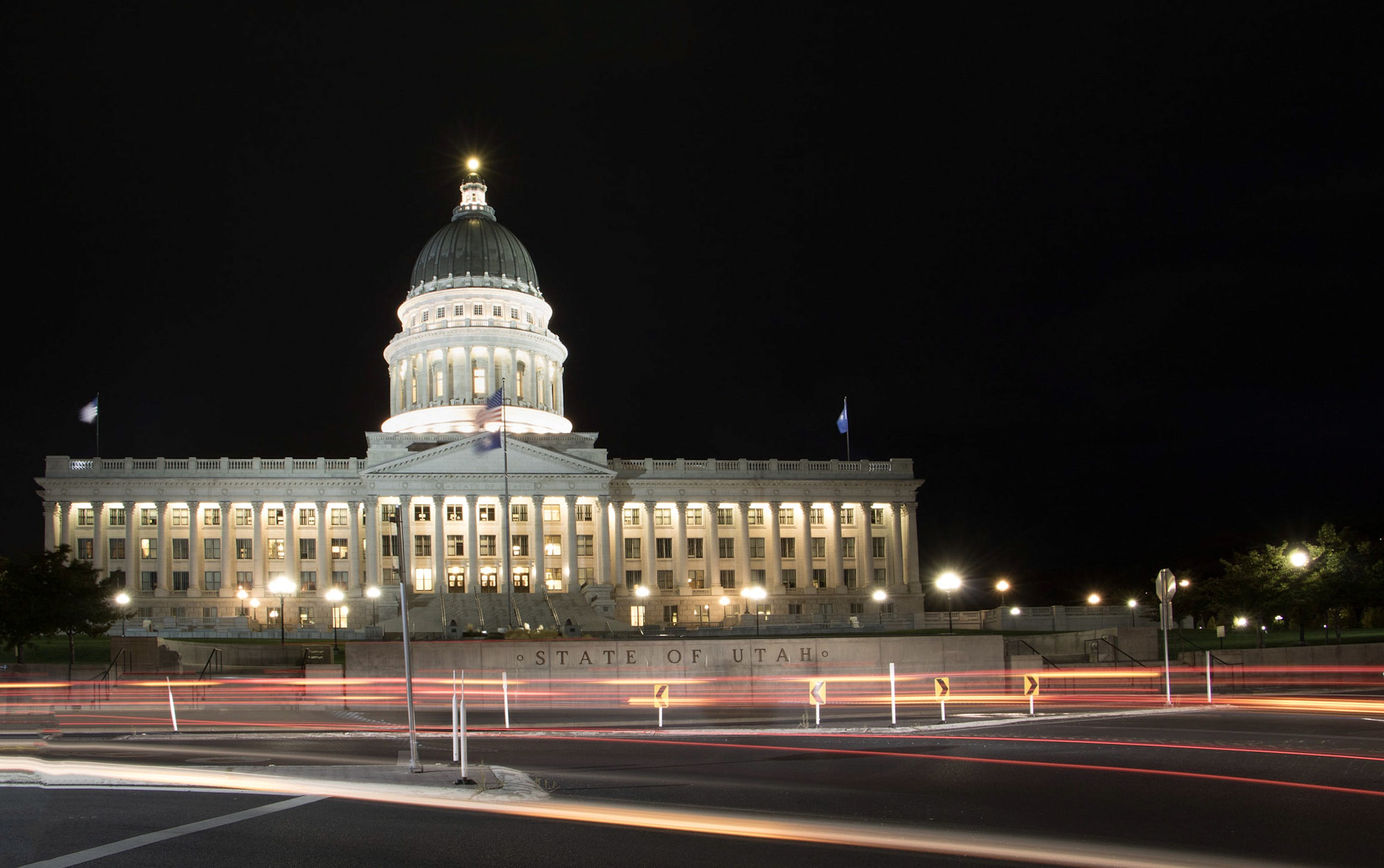 Canon EOS 760D (EOS Rebel T6s / EOS 8000D) sample photo. State of utah capitol photography