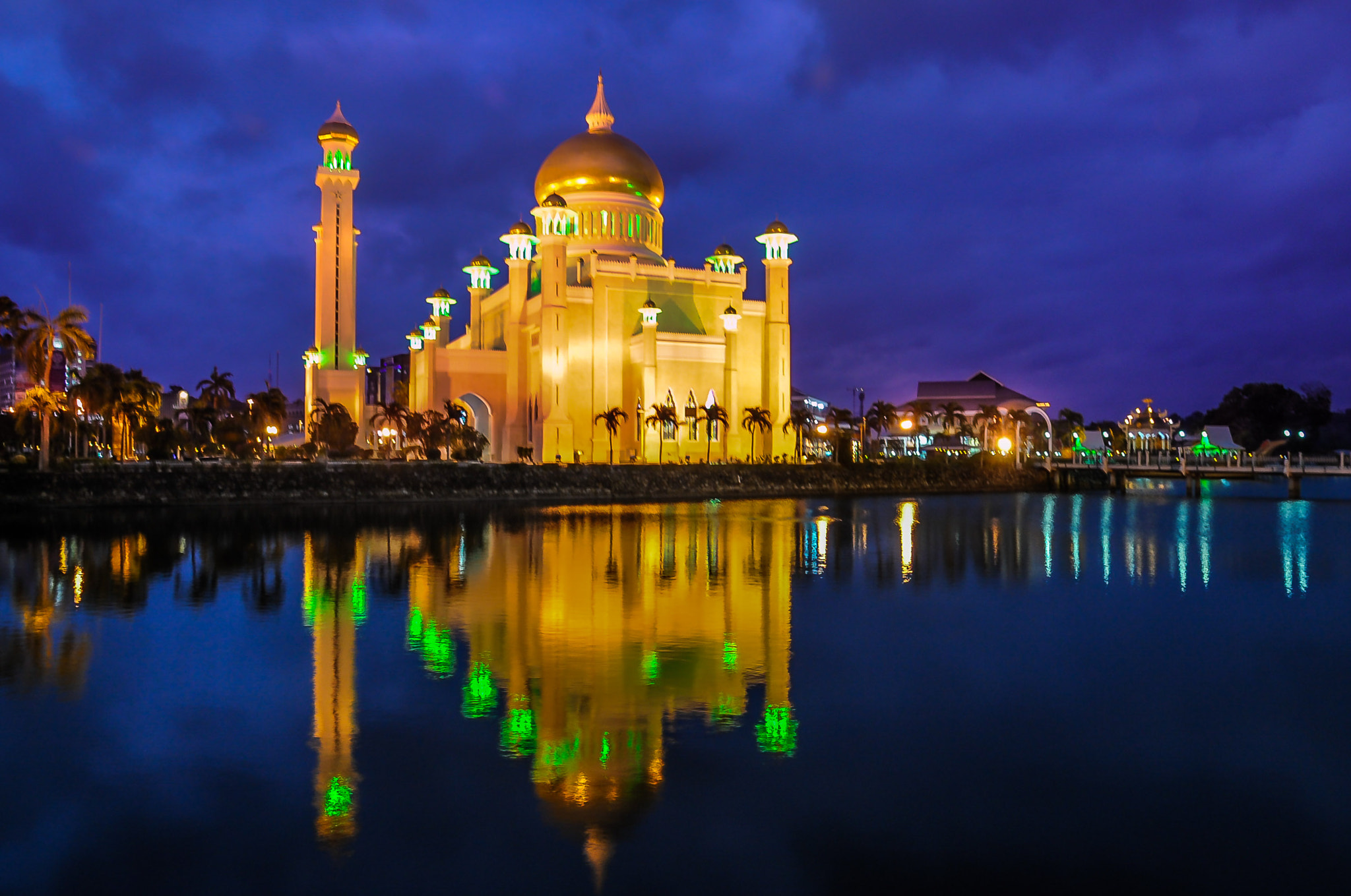 Nikon D3 sample photo. Sultan omar ali saifuddin mosque photography