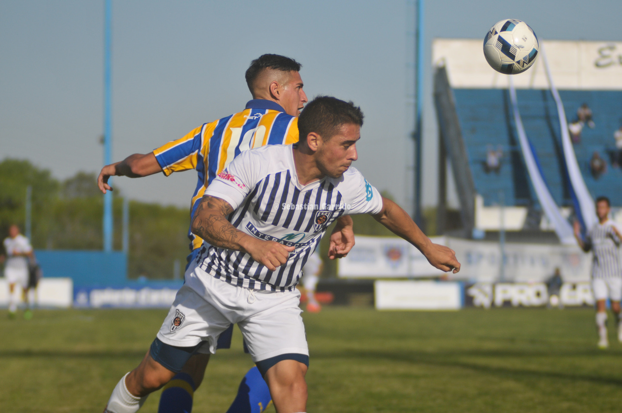 AF Zoom-Nikkor 80-200mm f/2.8 ED sample photo. #sportivobarracas vs #docksud #primeraceb photography