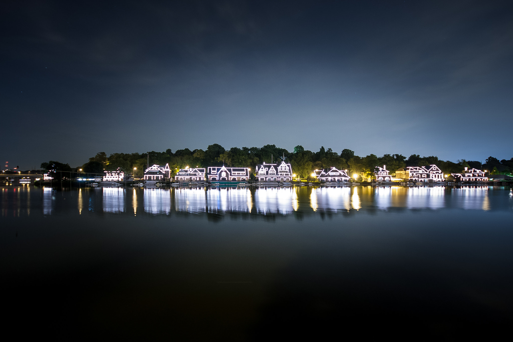 Canon EOS 40D + Sigma 10-20mm F4-5.6 EX DC HSM sample photo. Boat house row, philadelphia photography