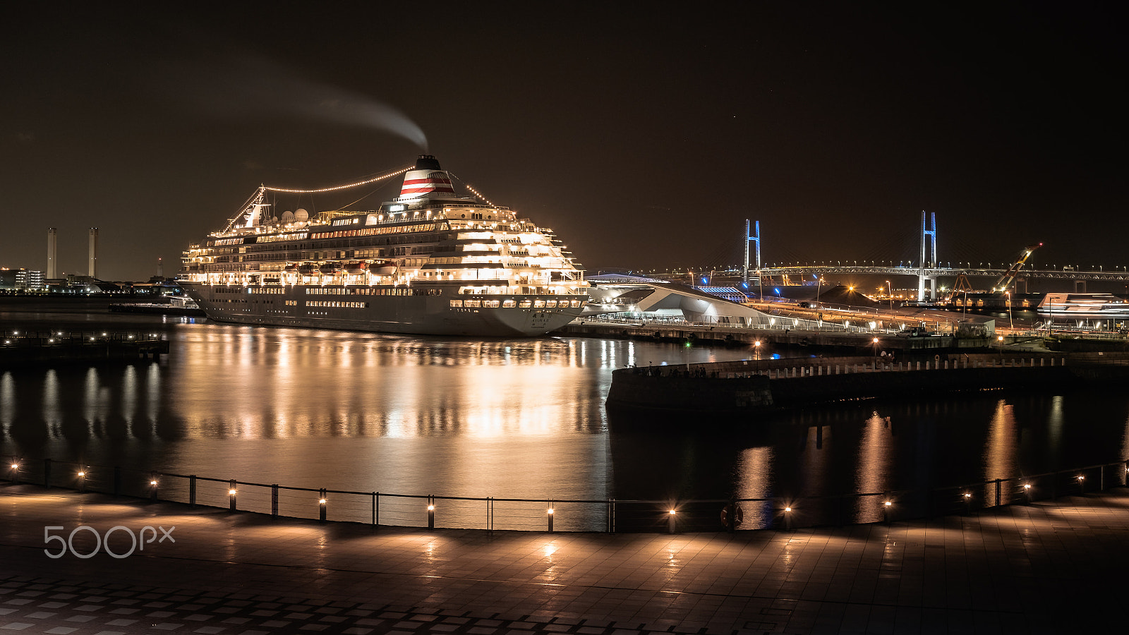 Fujifilm X-T1 + Fujifilm XF 27mm F2.8 sample photo. Port of yokohama photography