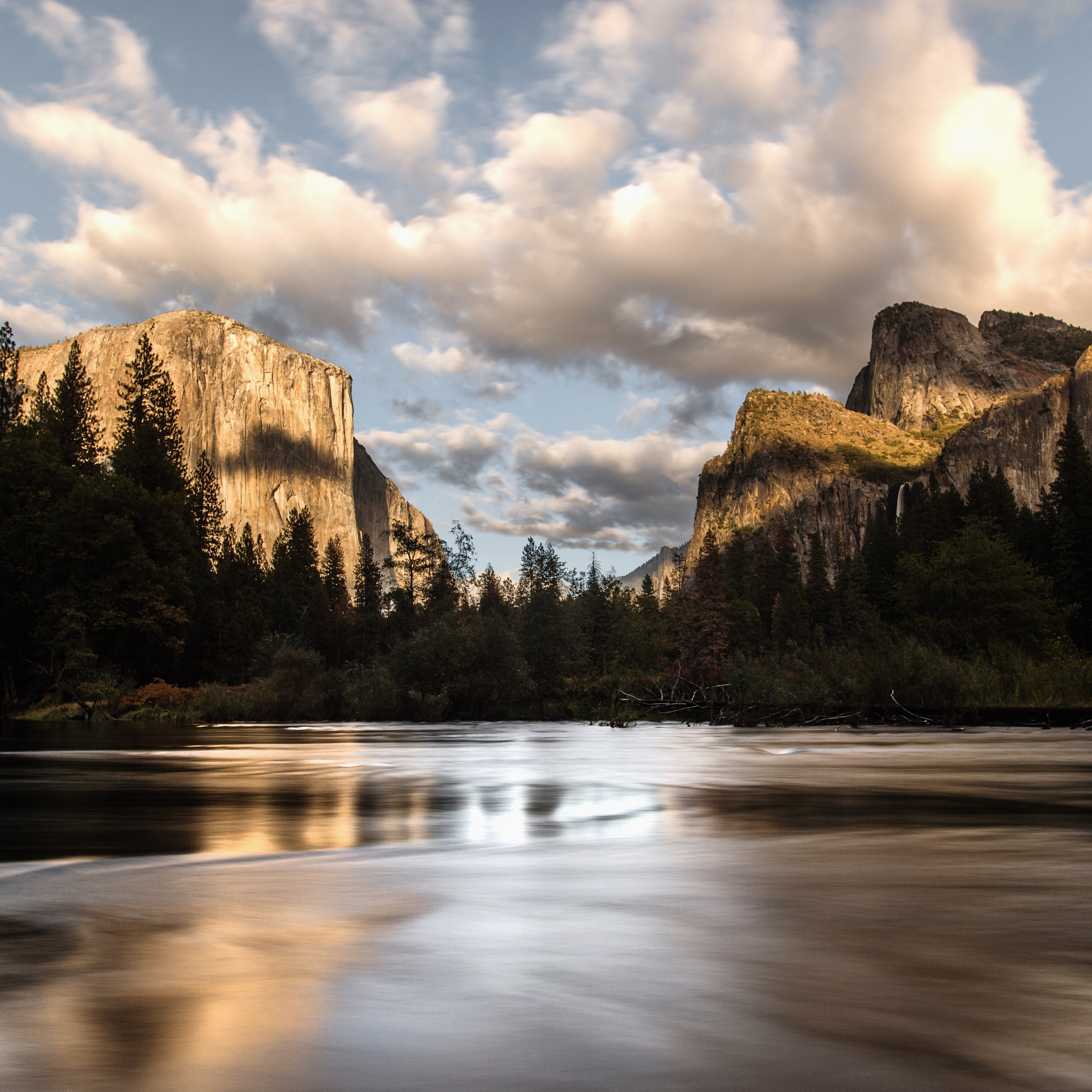 Nikon D4 + Nikon AF-S Nikkor 20mm F1.8G ED sample photo. Merced river. yosemite. california. photography