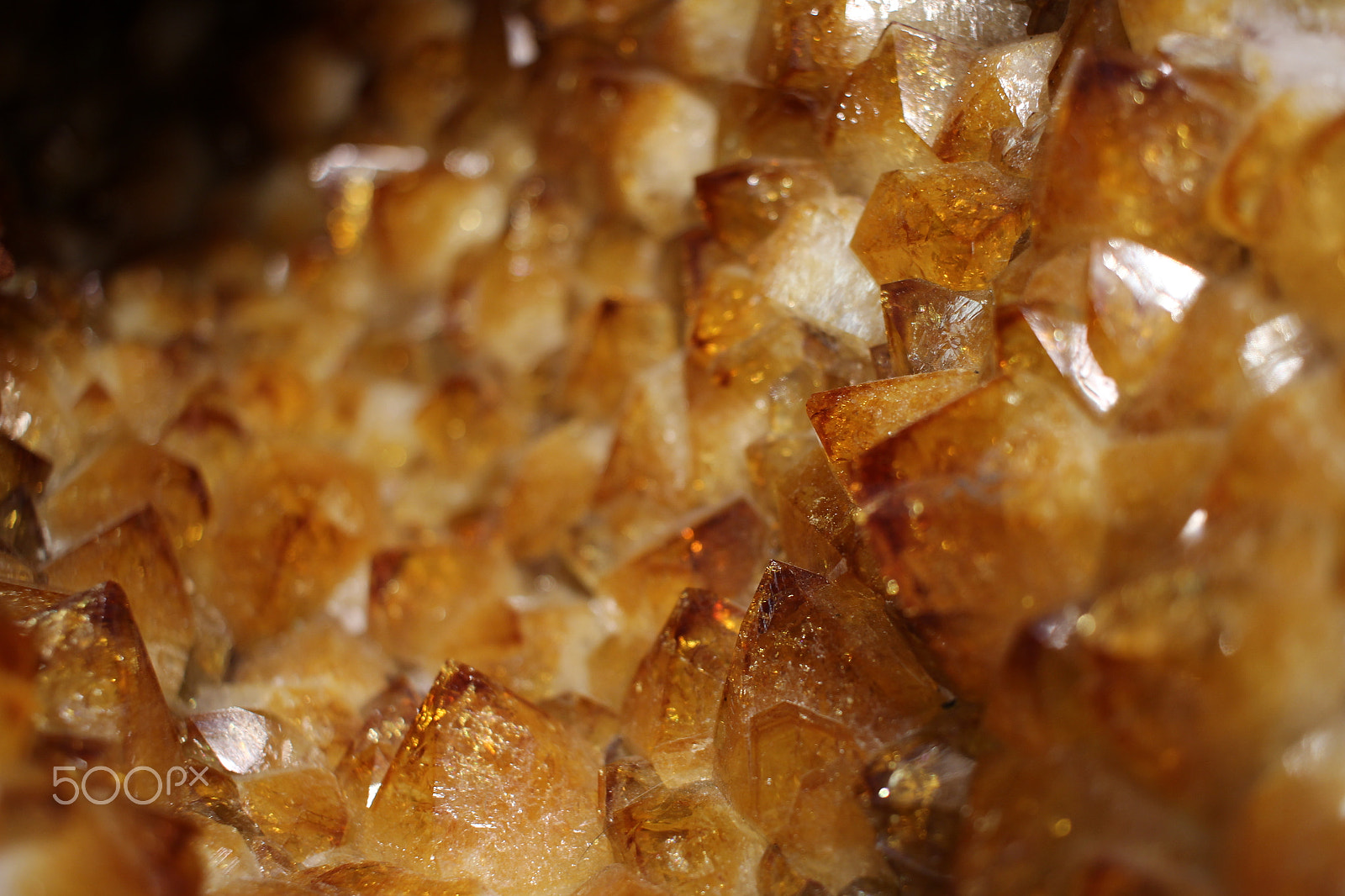 Canon EOS 100D (EOS Rebel SL1 / EOS Kiss X7) sample photo. Citrine cave close up photography