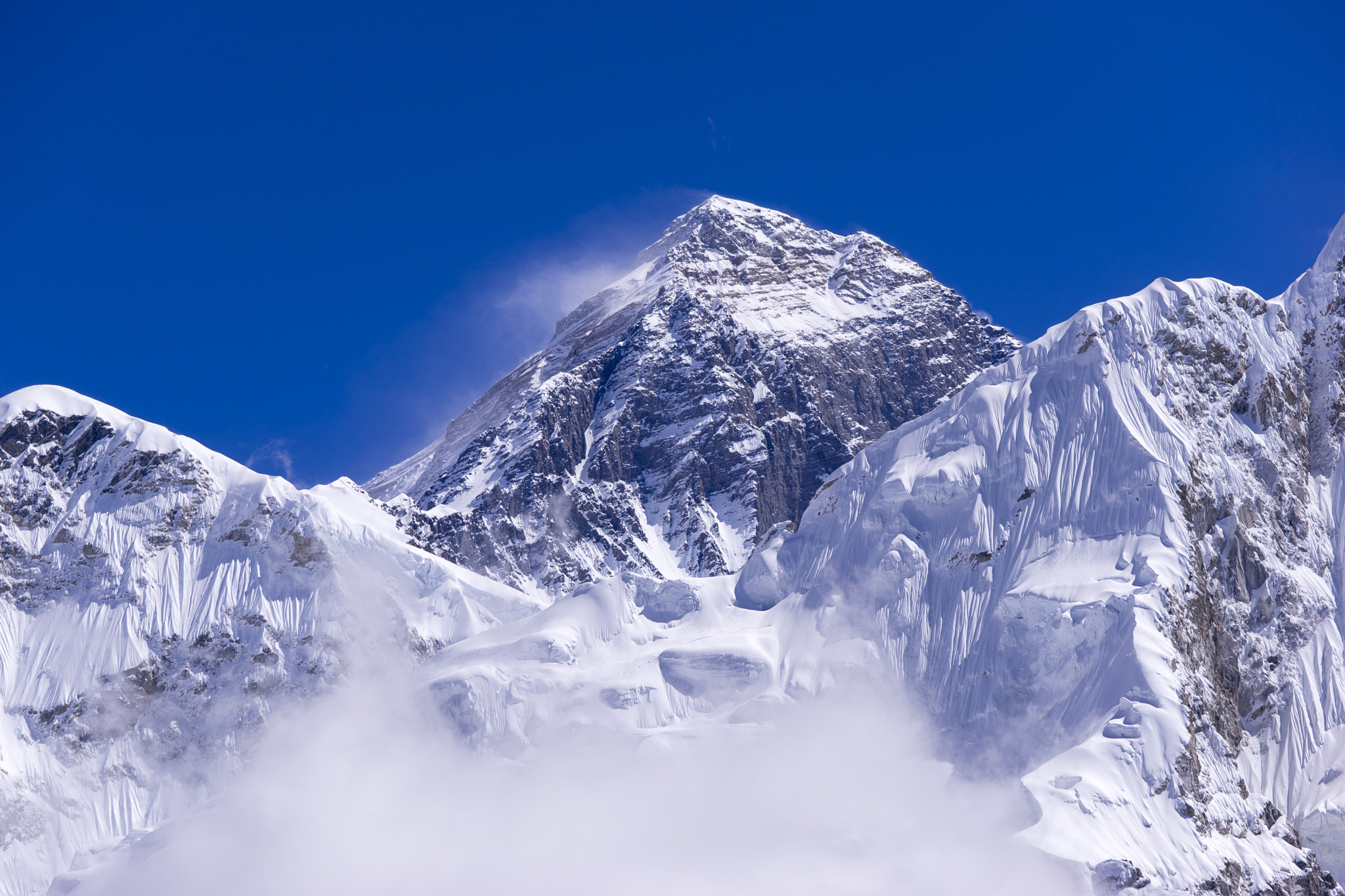 Tamron SP 70-300mm F4-5.6 Di USD sample photo. Everest view from gorak shep photography