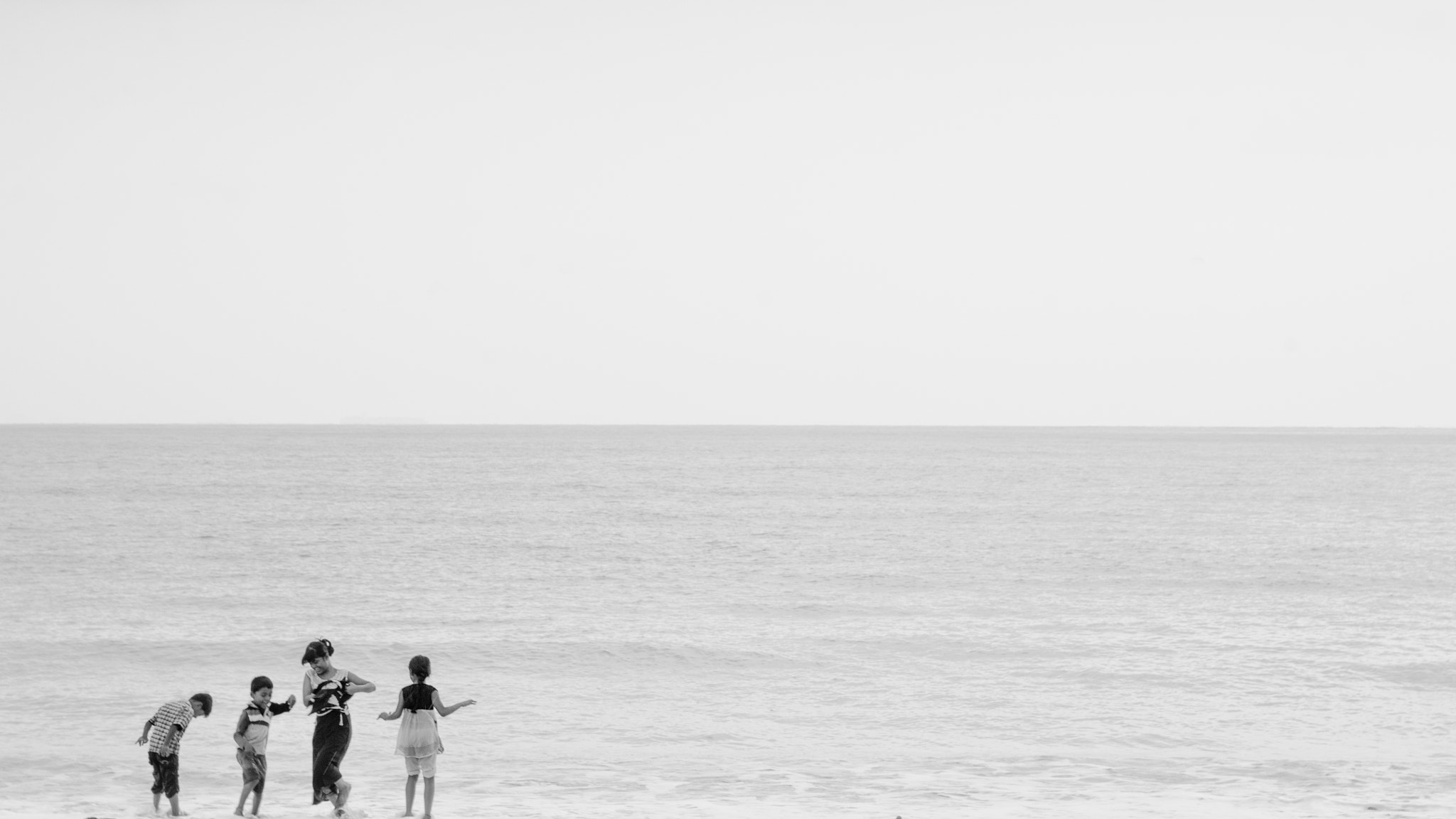 Pentax K-500 sample photo. Kids at beach photography