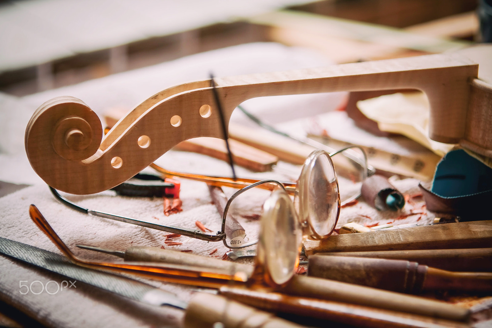 Canon EF 70-200mm F2.8L IS USM sample photo. Violin maker photography
