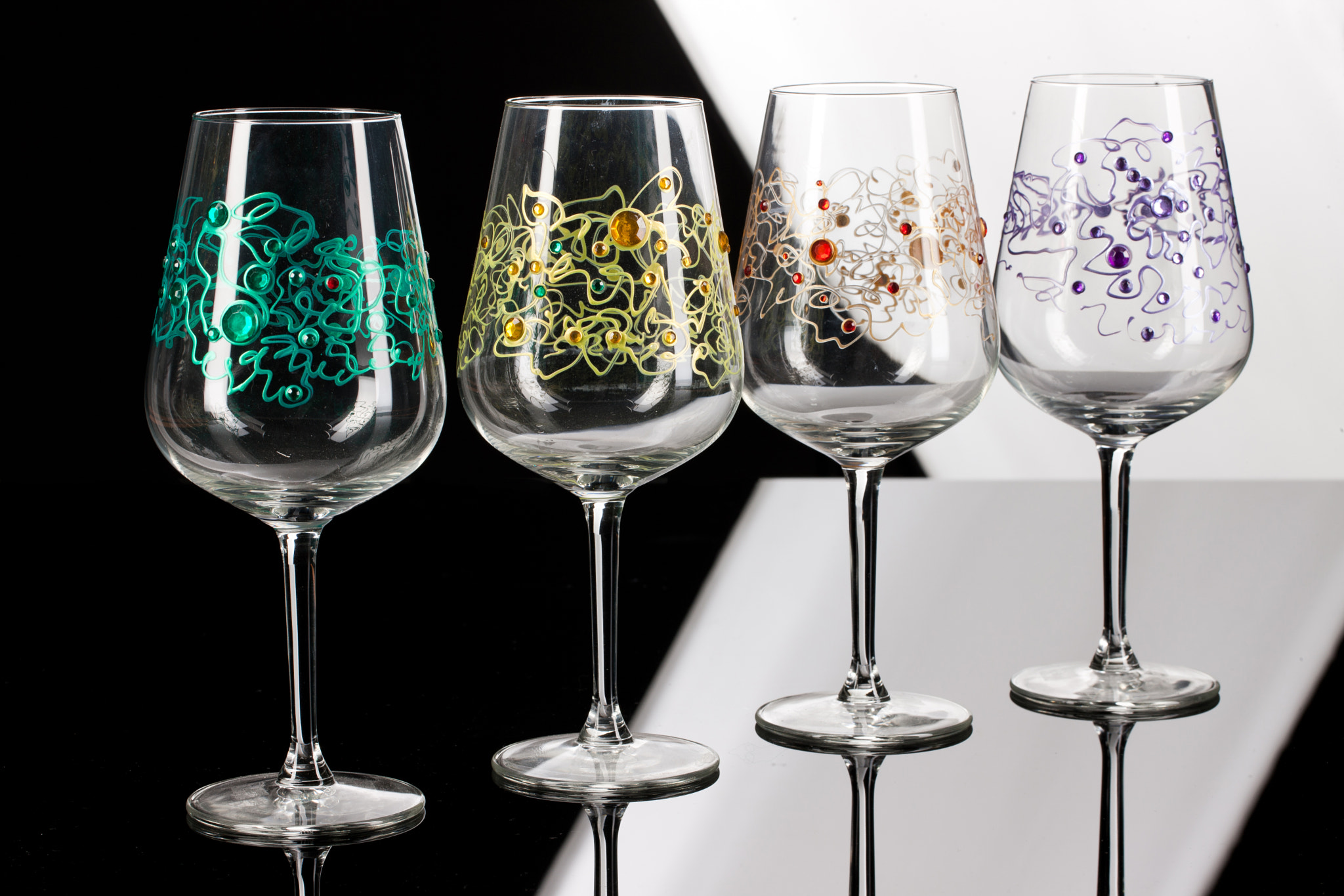 Canon EOS-1Ds Mark III sample photo. Wineglasses on glass background photography