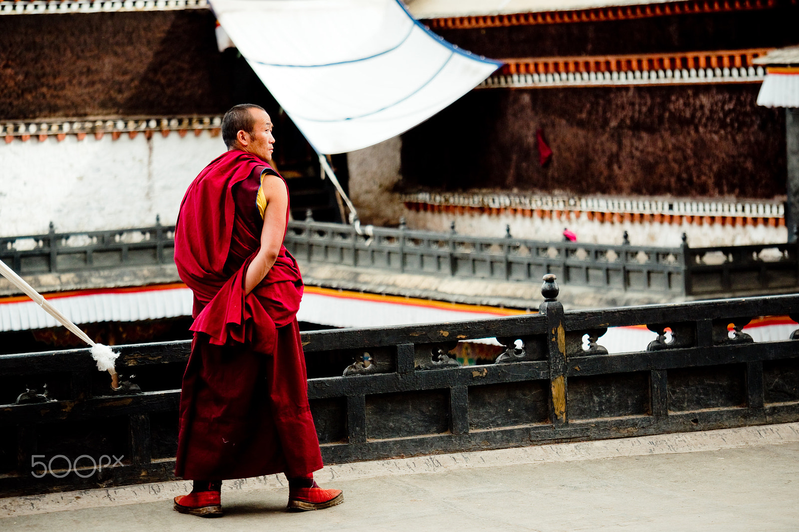 Panasonic Lumix G X Vario 35-100mm F2.8 OIS sample photo. Monk in tashilhunpo monastery shigatse tibet yantra.lv photography