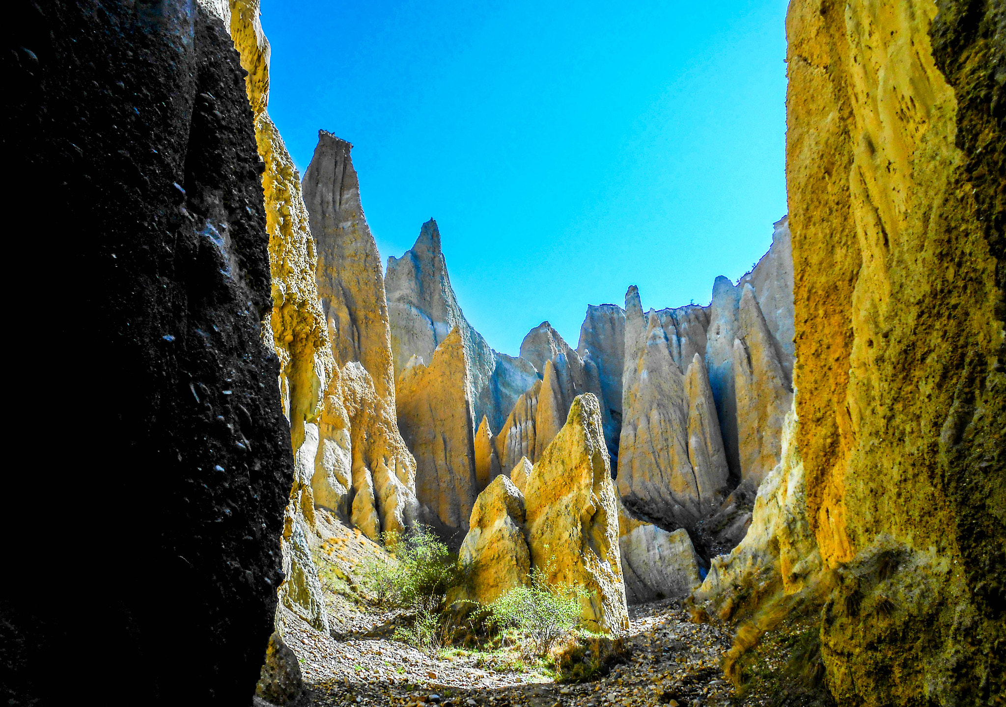 Nikon COOLPIX S4200 sample photo. Clay cliffs - new zealand photography