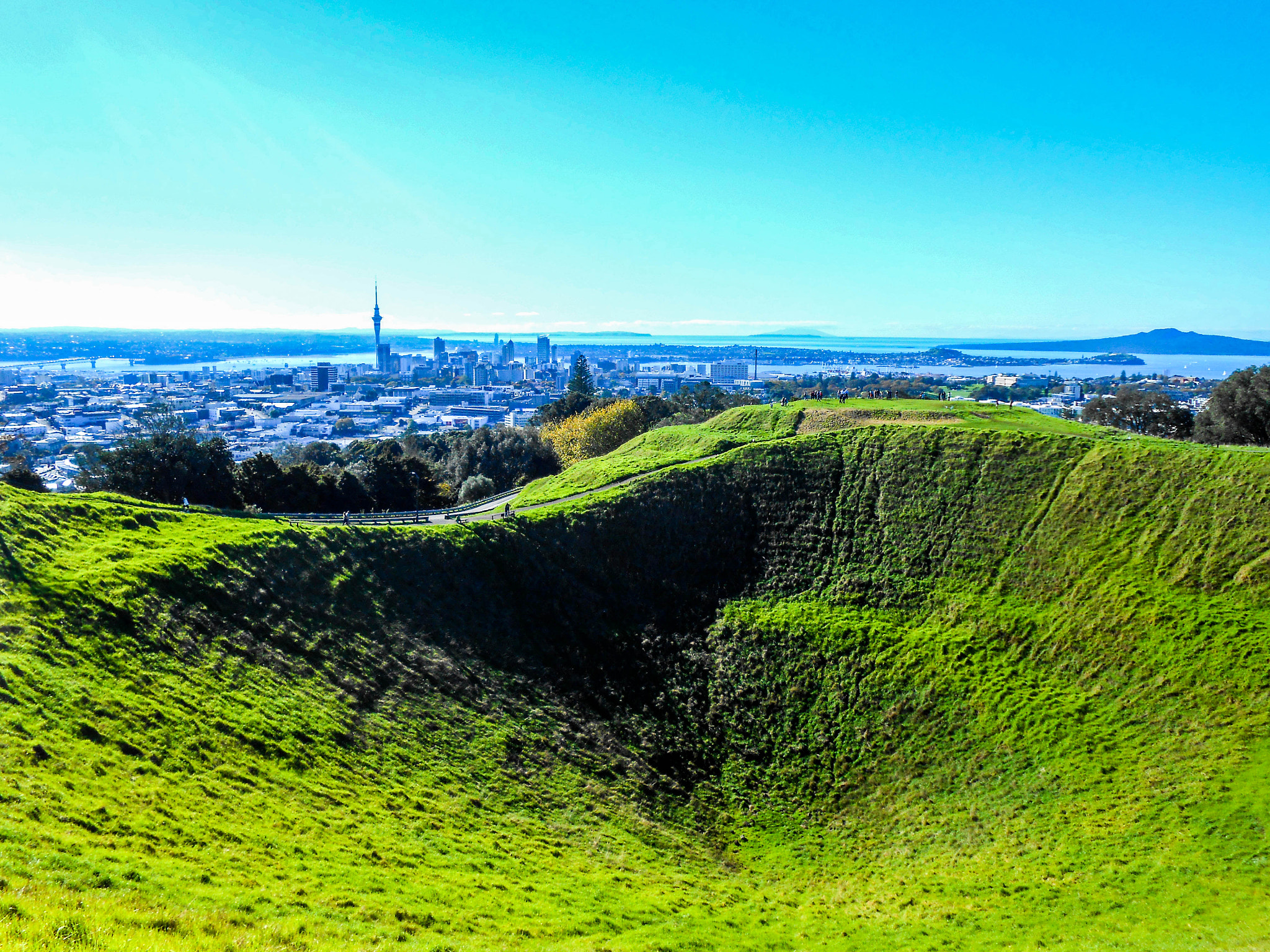 Nikon COOLPIX S4200 sample photo. Mount eden - new zealand photography