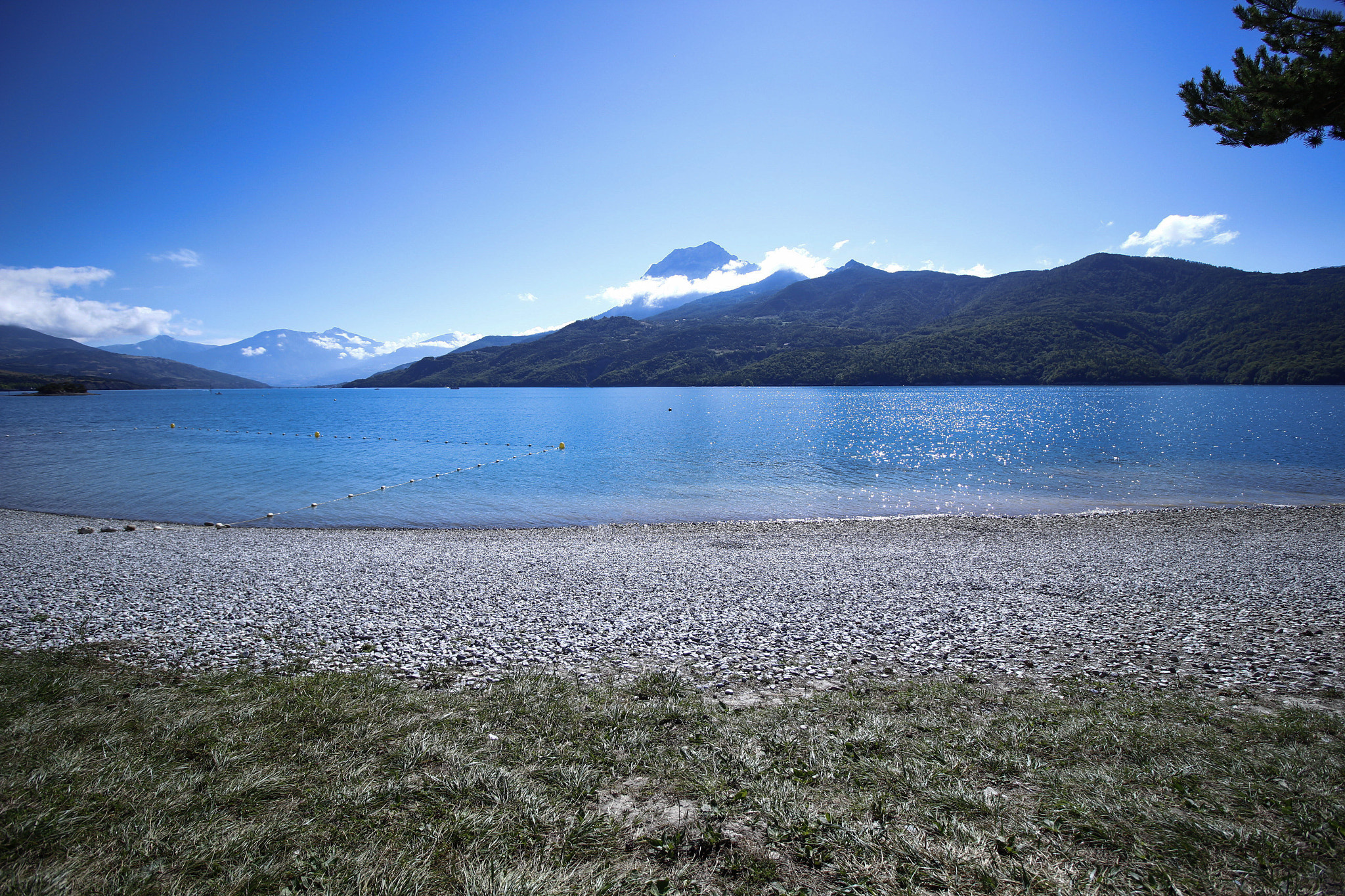 Canon EF-S 10-18mm F4.5–5.6 IS STM sample photo. Lake of serre-ponçon france photography