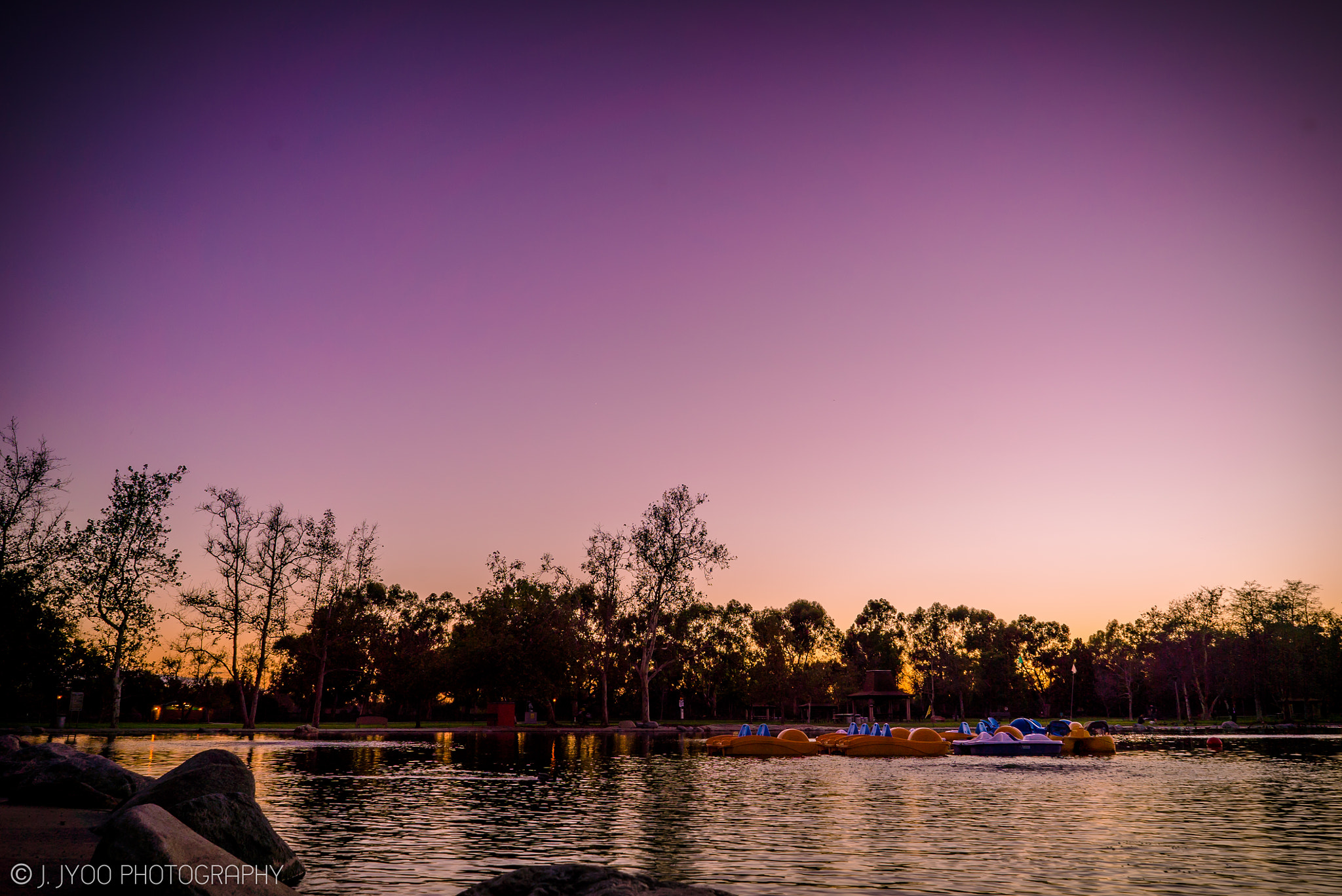 Sony FE 28mm F2 sample photo. Violet after sundown photography