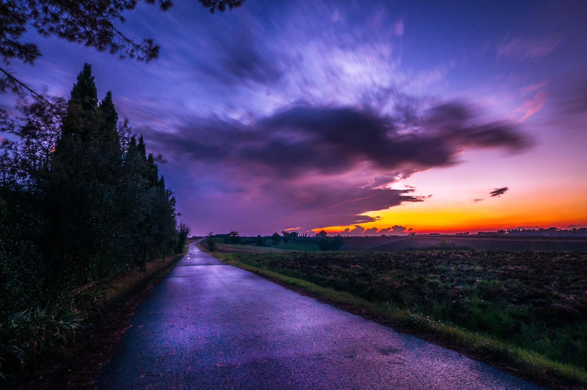 Nikon D90 + Tokina AT-X Pro 11-16mm F2.8 DX II sample photo. Blue hour #2 in umbria, italy photography