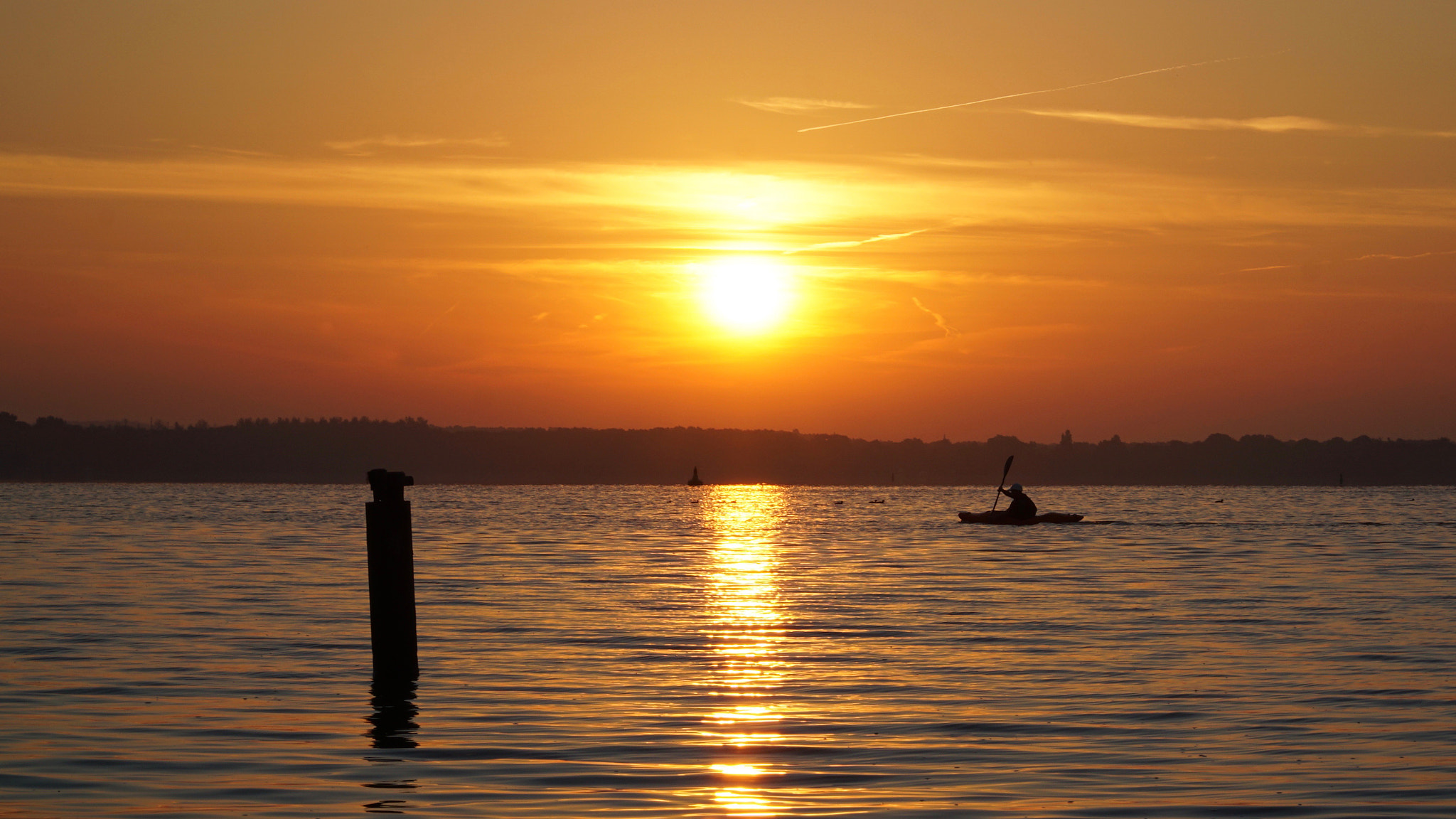 Sony a6000 sample photo. Dsc_3774 rower in the morning photography