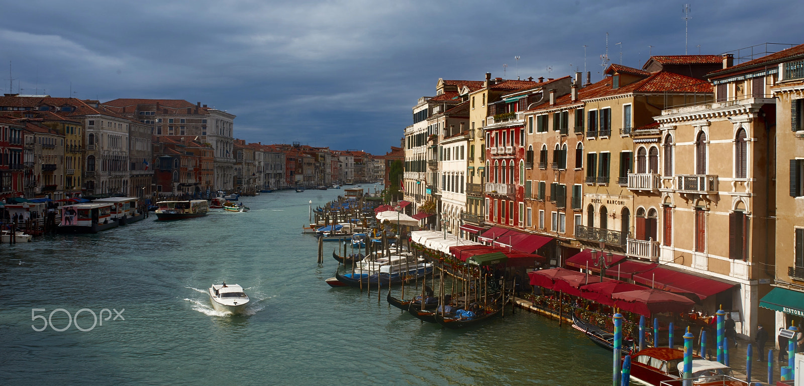 Sony a99 II sample photo. View from ponte de rialto photography