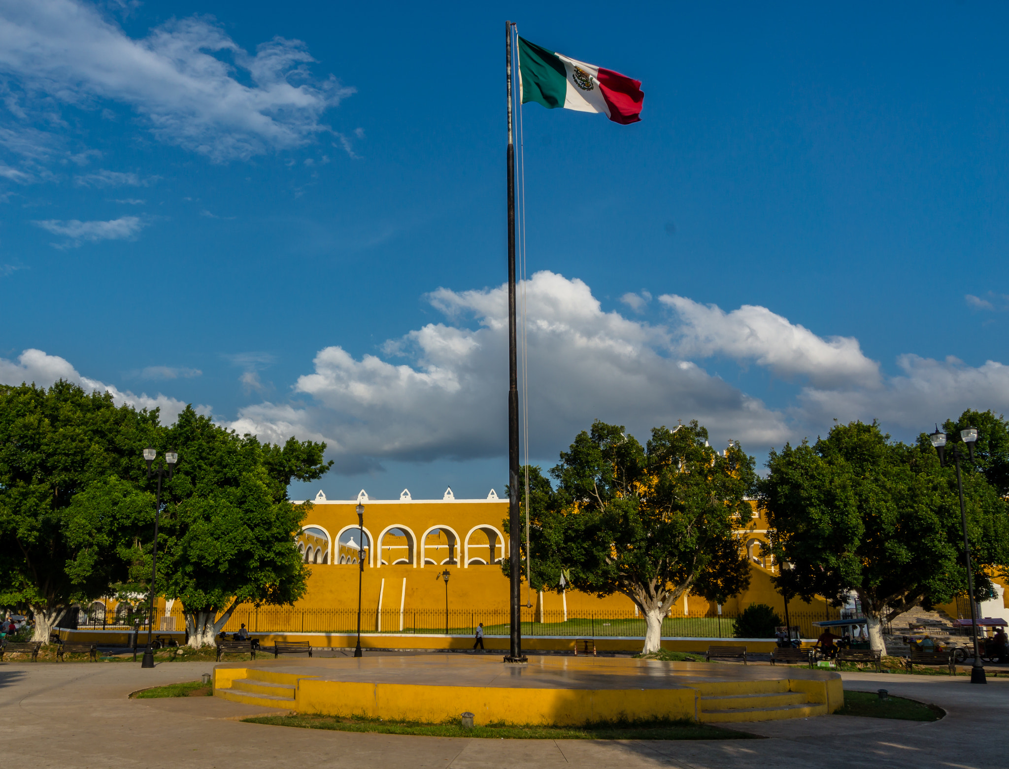Sony E 18-200mm F3.5-6.3 OSS LE sample photo. Izamal, mexico photography