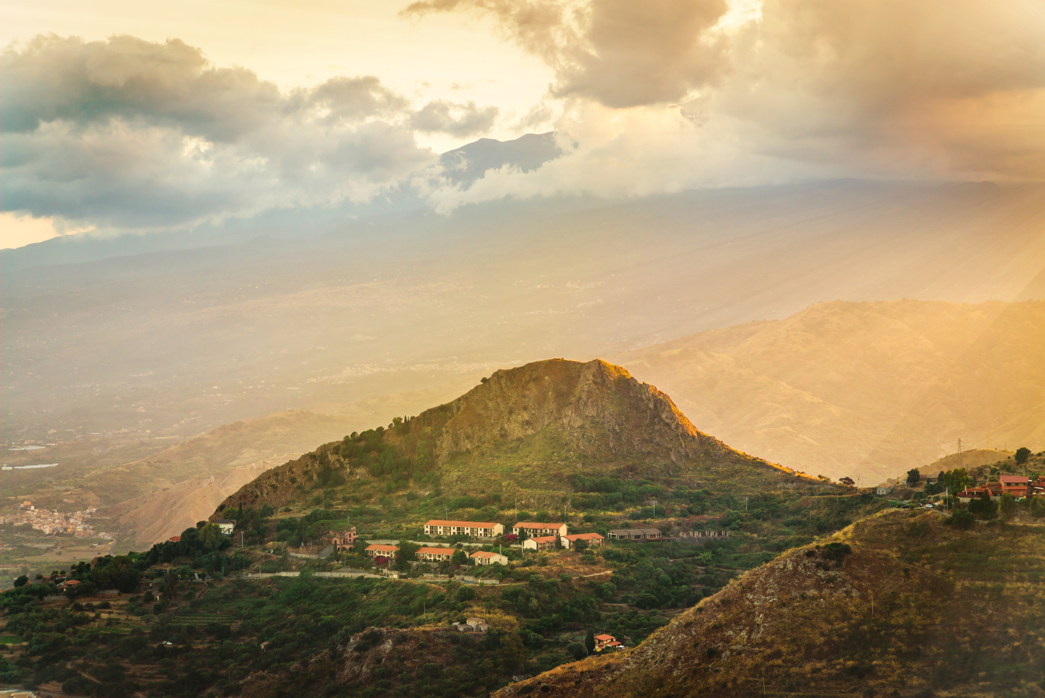 Tele-Elmarit 1:2.8/90 sample photo. Sunset in sicily photography