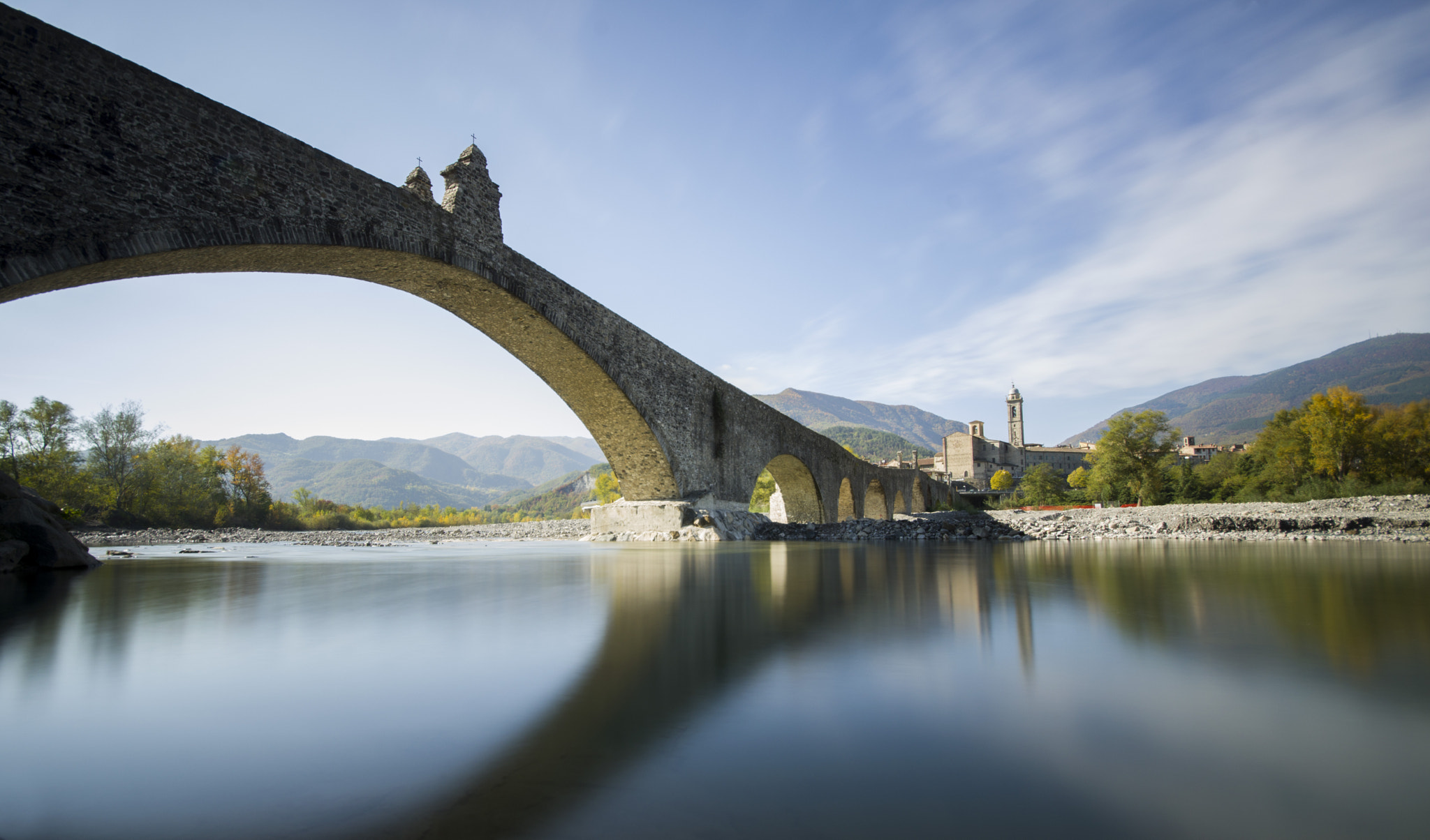 Sigma AF 10-20mm F4-5.6 EX DC sample photo. Ponte gobbo photography