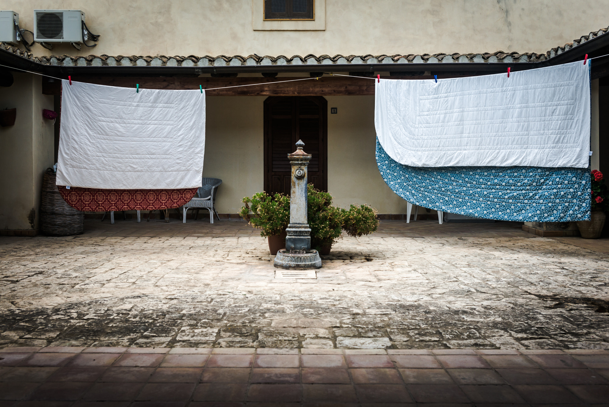 Summicron-M 1:2/35 ASPH. sample photo. Hanging clothes in sicily photography